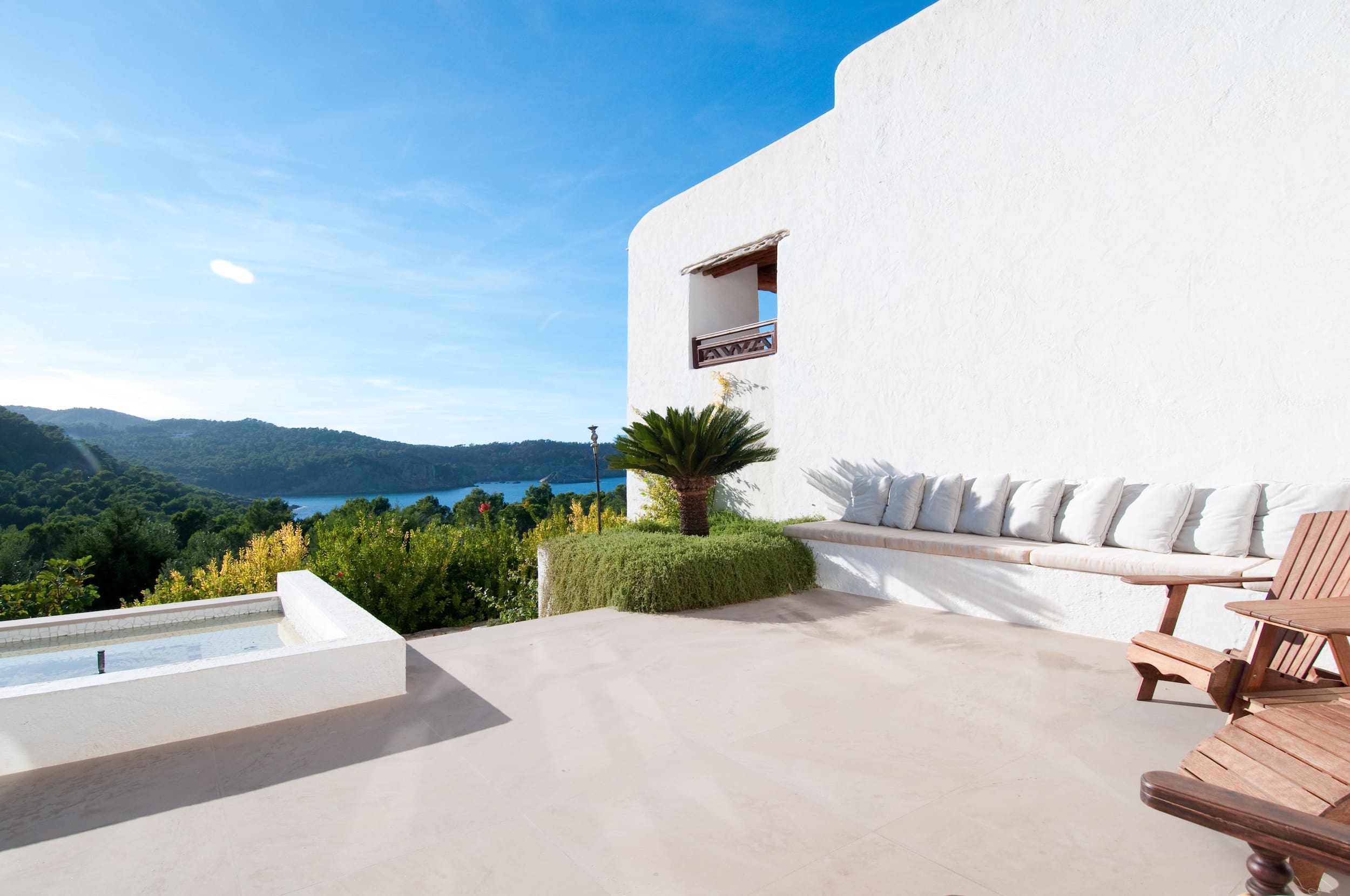 Casa Sabina Cala: 6-Bedroom Luxury Apartment with Sea Views and Pool, North Ibiza