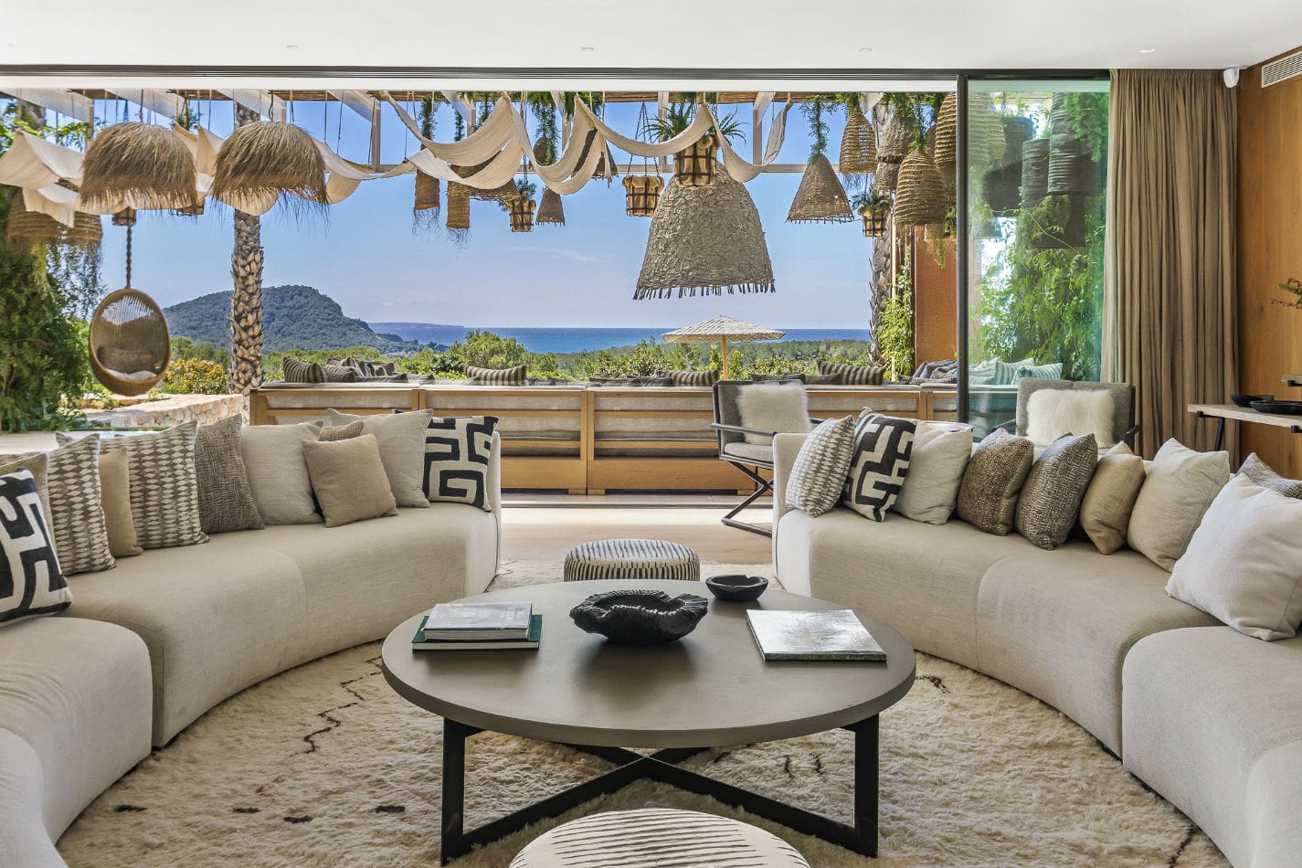 Casa Sabina Es Cubells Es Cubells: Spacious 8-Bedroom Luxury Apartment with Infinity Pool, Es Cubells