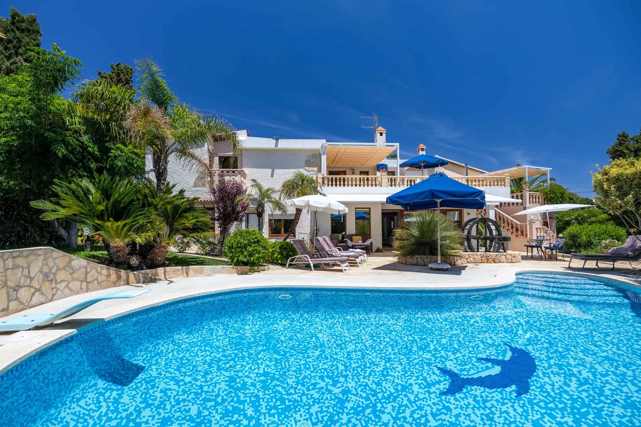 Casa Sabina Eulària Santa Eulària des Riu: 5-Bedroom Family-Friendly Villa with Seaview and Pool, Santa Eulària des Riu