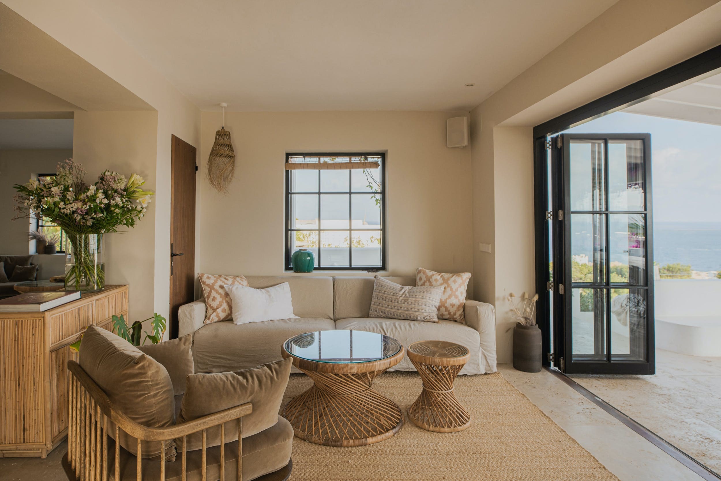 Casa Sabina Talamanca: 6-Bedroom Luxury Apartment with Stunning Seaview, Talamanca