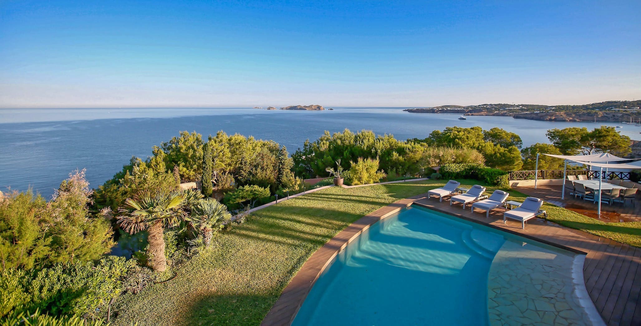 Casa Sabina Vedella Cala Vedella 4: Spacious 6-Bedroom Luxury Apartment with Seaview, Ibiza