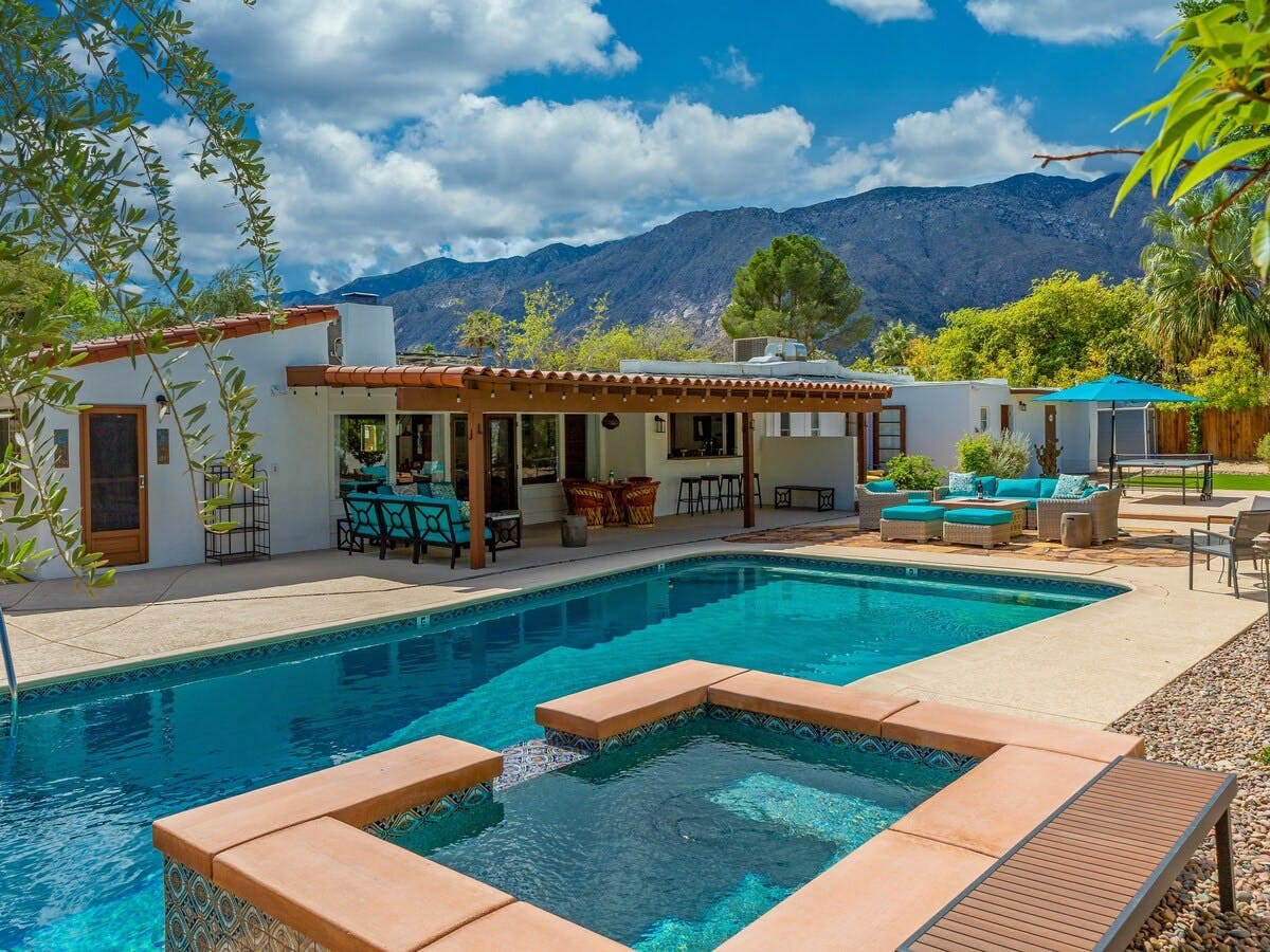 Casa San Jacinto Cathedral City: Spacious 3-Bedroom Apartment with Pool and Hot Tub, Palm Springs