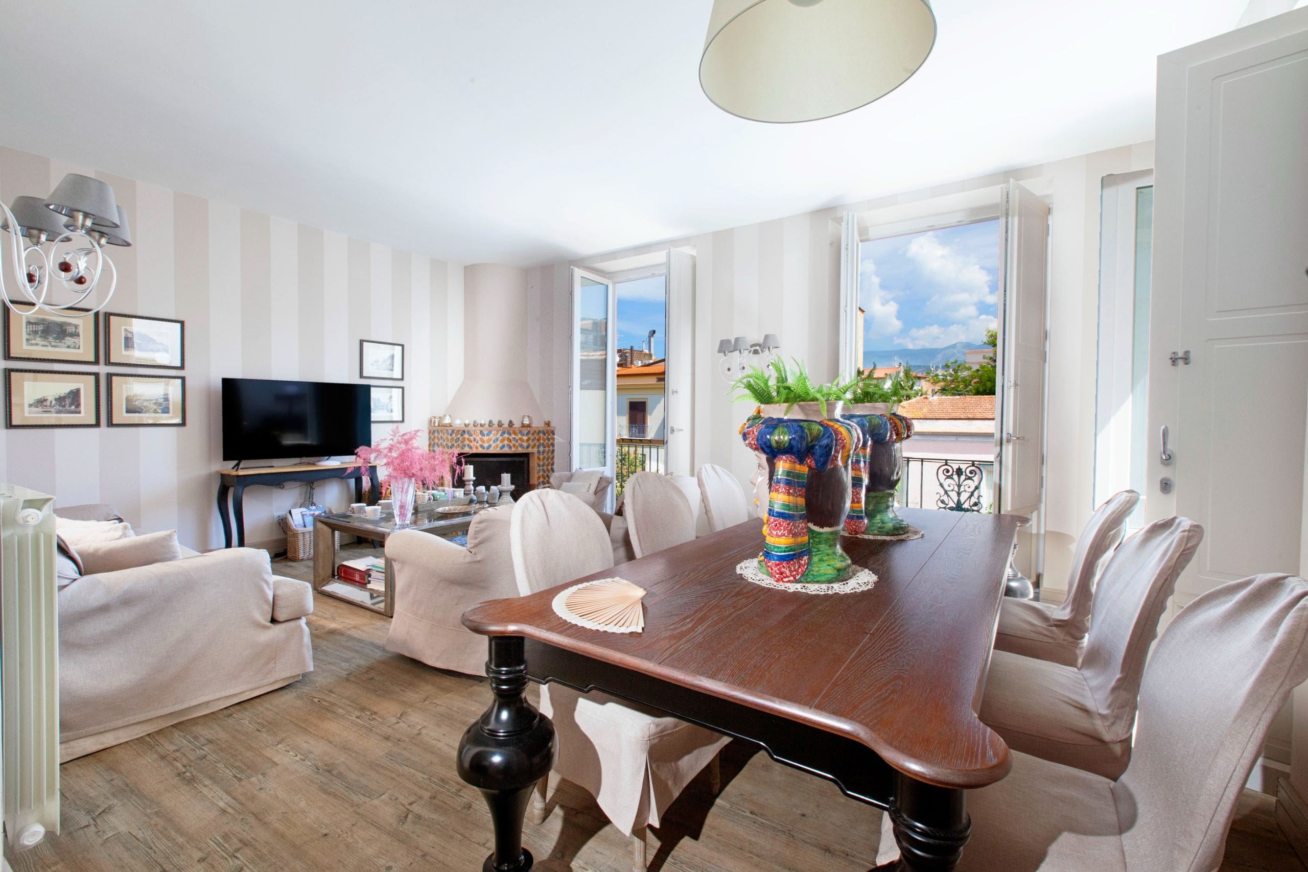 Casa Sant’Agnello Sorrento: Elegant 3-Bedroom Apartment with Seaview and Hot Tub, Sorrento