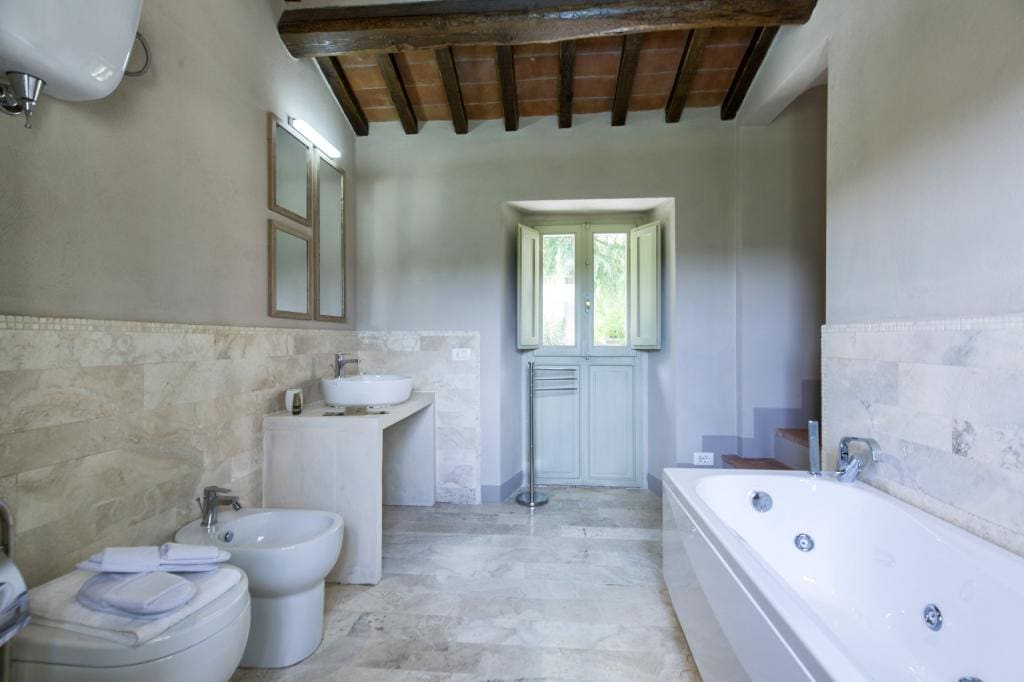 Casa Sant’Egidio Cortona: Elegant 6-Bedroom Luxury Apartment with Pool, Cortona