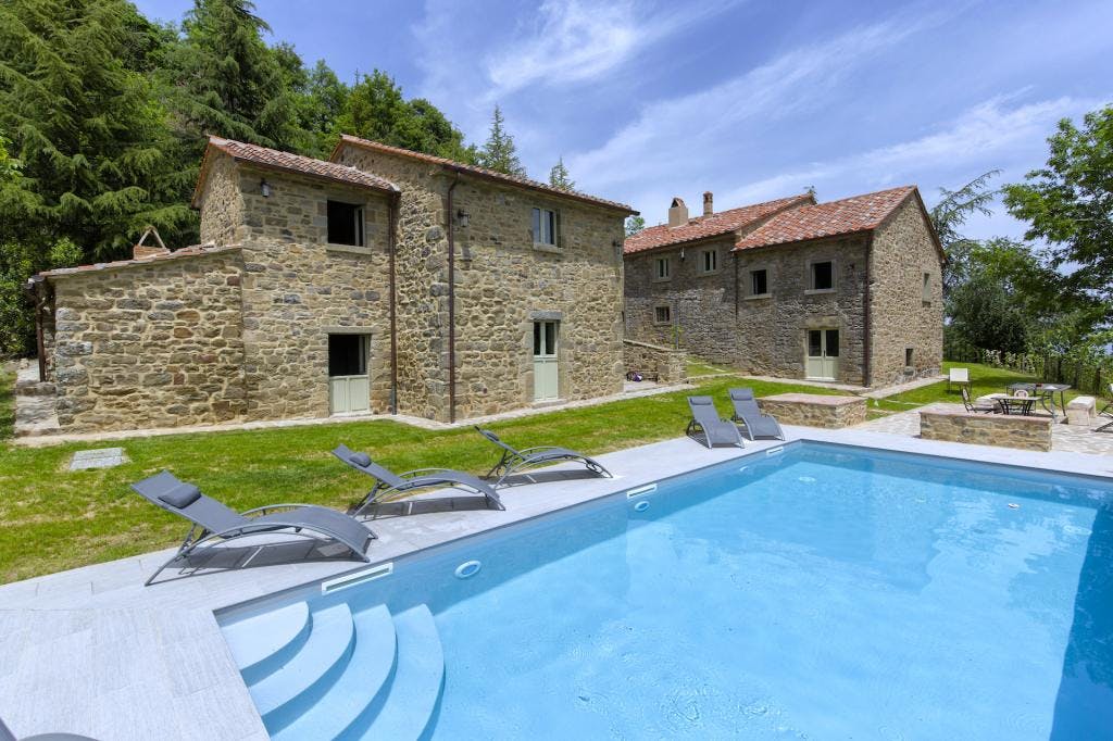 Casa Sant’Egidio Cortona: Elegant 6-Bedroom Luxury Apartment with Pool, Cortona
