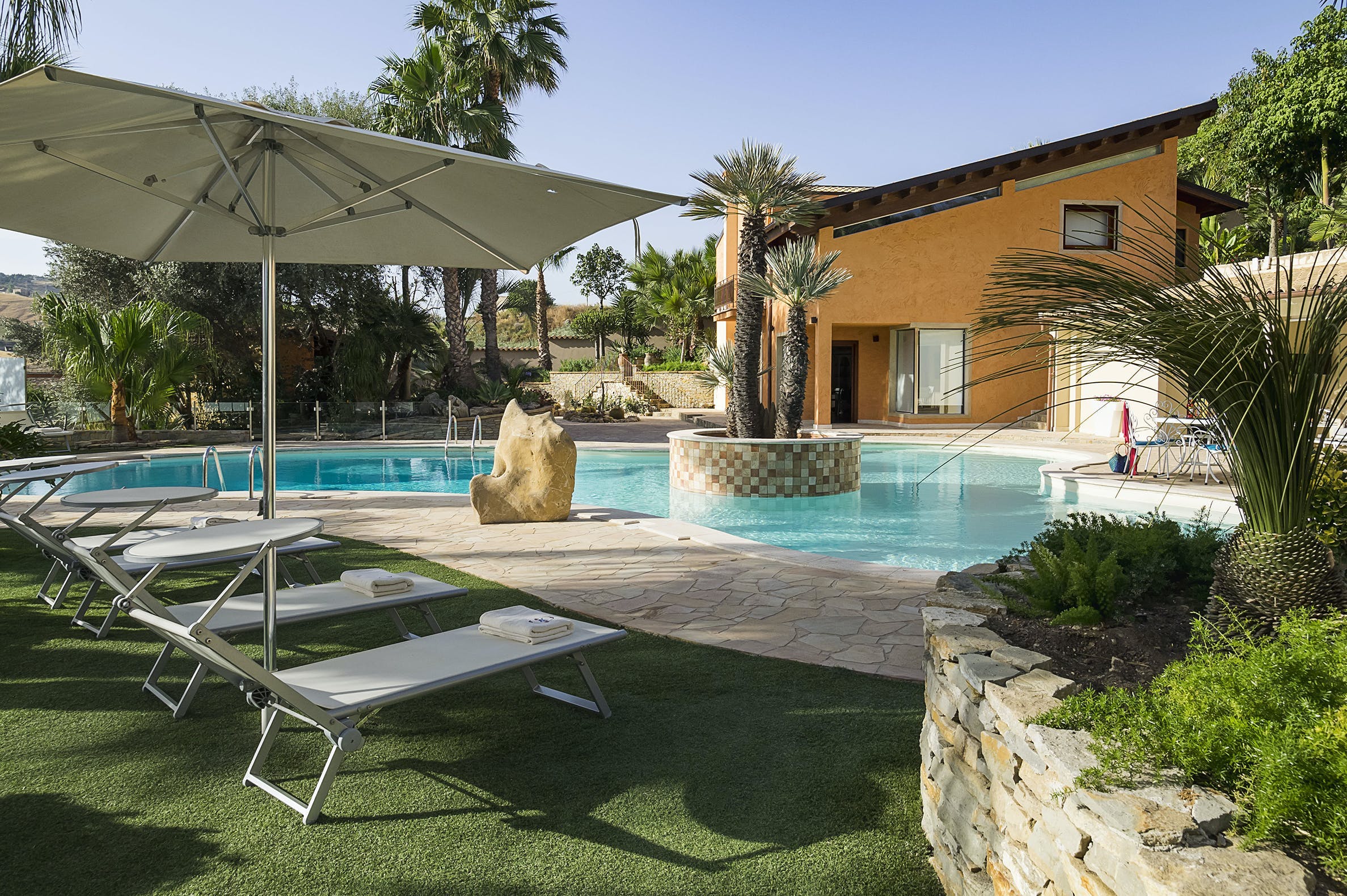 Casa Scirocco Agrigento: Luxury 7-Bedroom Apartment with Sea Views and Pool, Agrigento