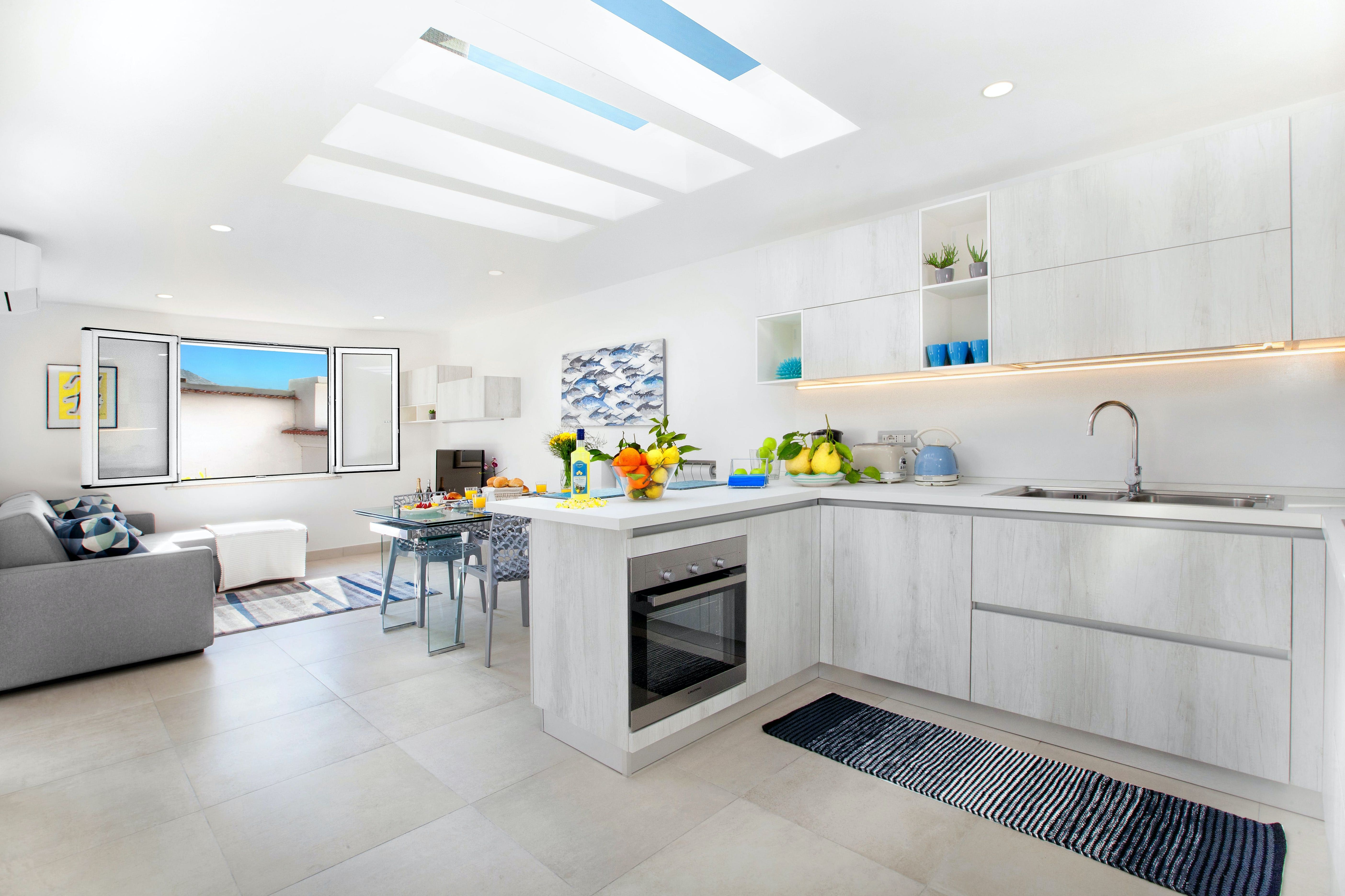 Casa Scirocco Positano Positano: Charming 2-Bedroom Apartment with Rooftop Terrace, Positano