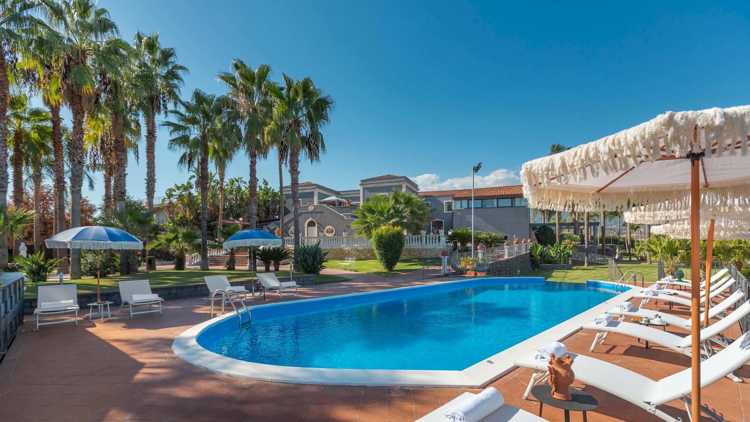 Casa Scirocco Santa Venerina: Luxury 6-Bedroom Apartment with Seaview and Pool, Etna