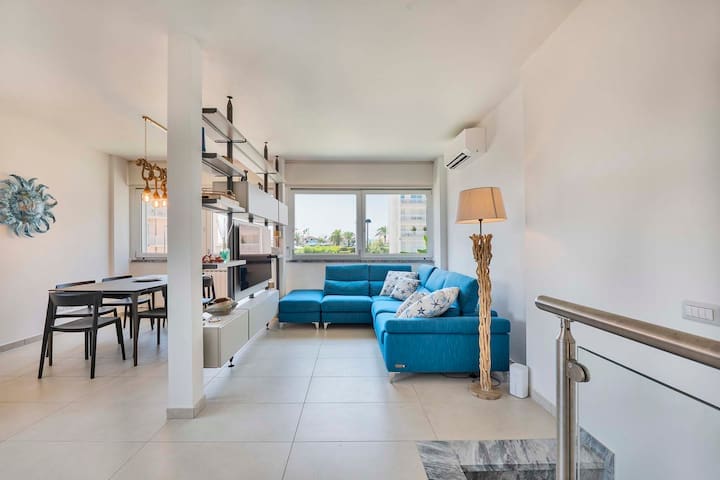 Casa Scirocco Viareggio: Luxury 3-Bedroom Apartment with Seaview, Viareggio