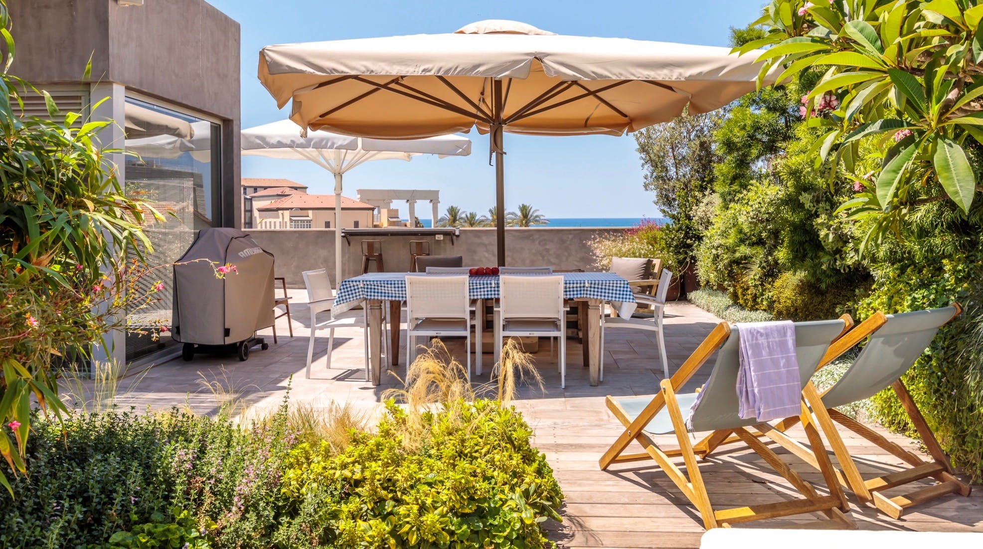 Casa Sirocco Jaffa: Luxury 1-Bedroom Apartment with Hot Tub, Old Jaffa