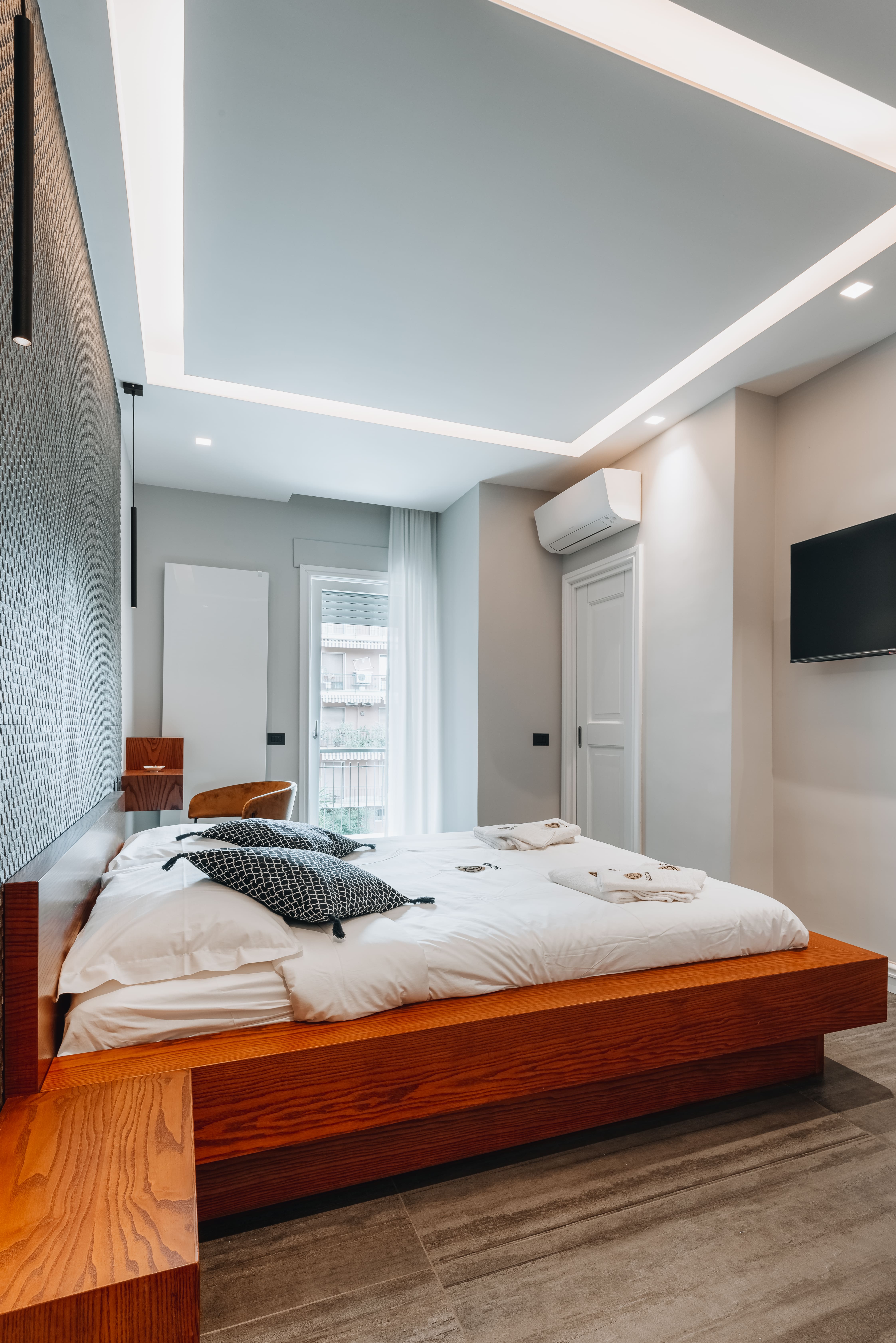 Casa Sorrentino Sorrento: Contemporary 3-Bedroom Apartment with Seaview and Tennis Court, Sorrento