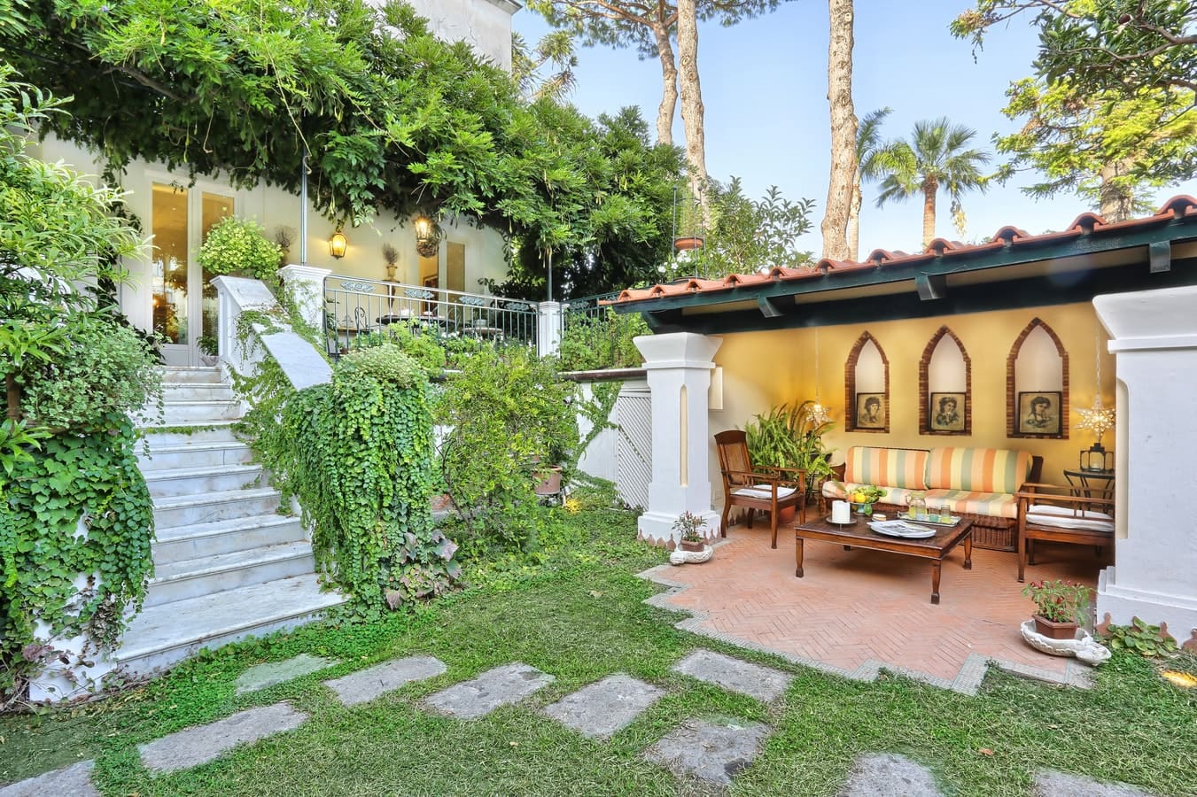 Casa Syrene Sorrento: Elegant 2-Bedroom Apartment with Private Garden, Sorrento