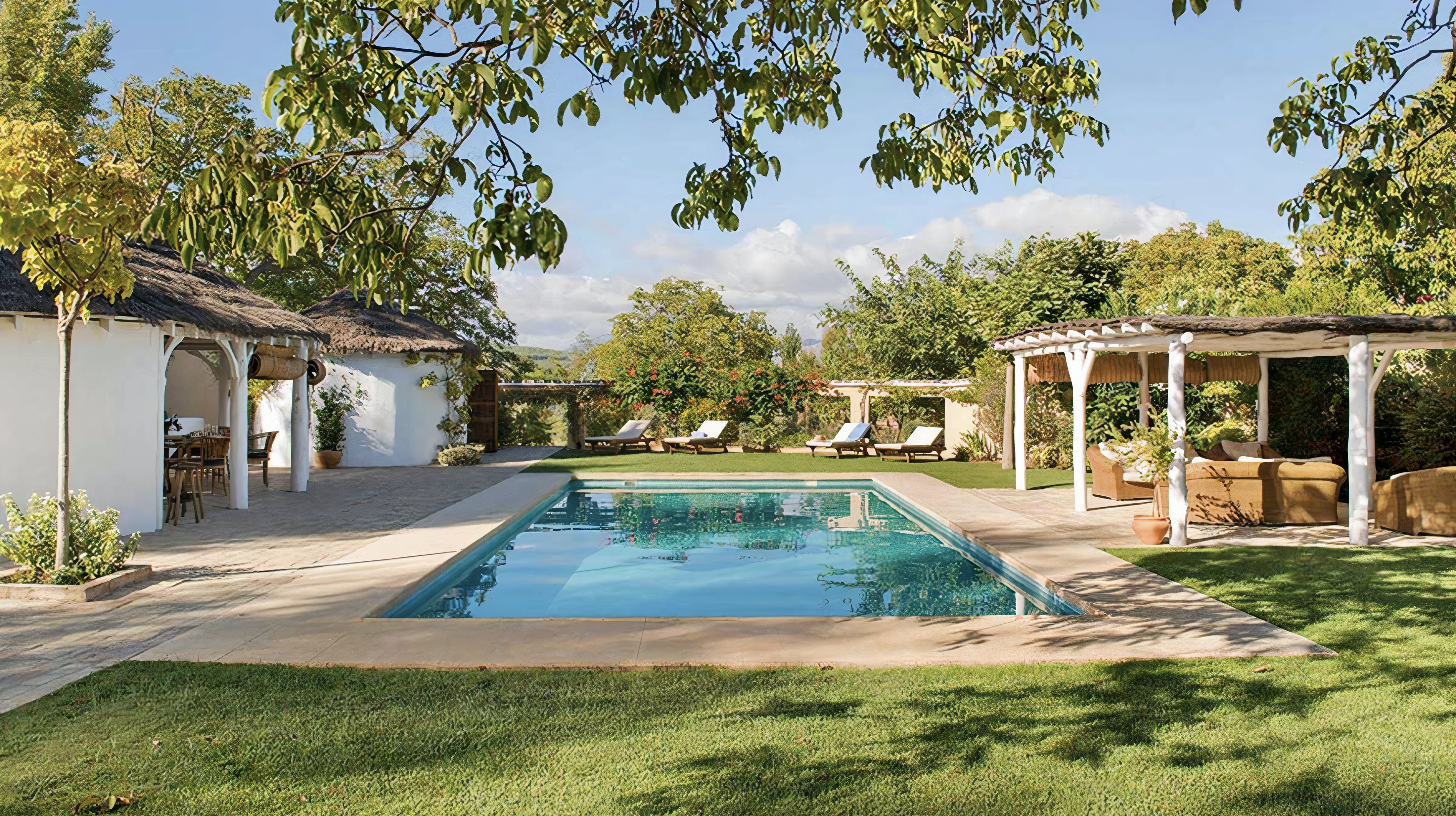 Casa Tajo Ronda: Luxurious 7-Bedroom Apartment with Solar-Heated Pool, Serrania de Ronda