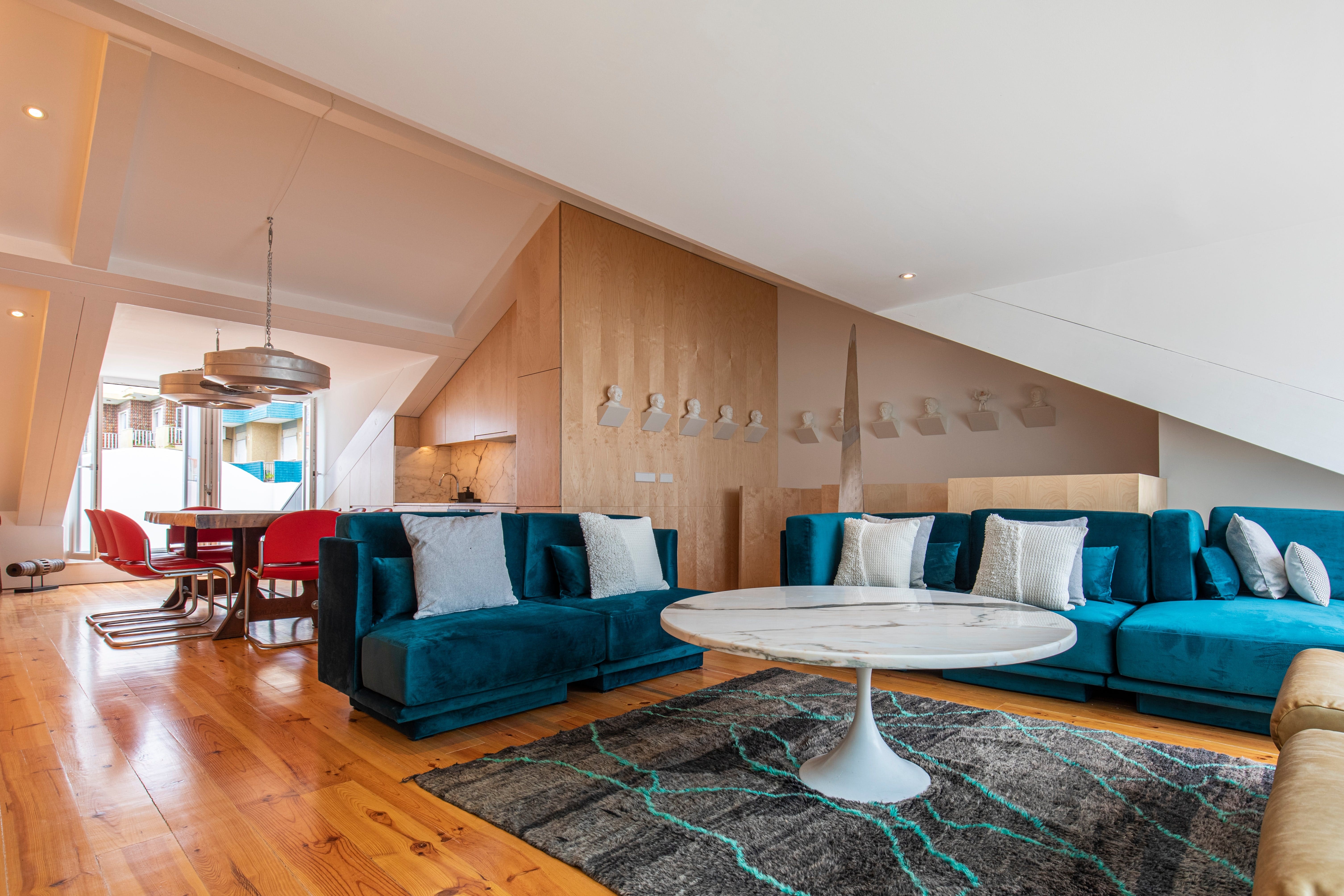 Casa Tejo Lapa: Spacious 4-Bedroom Luxury Apartment with Sea Views, Lisbon