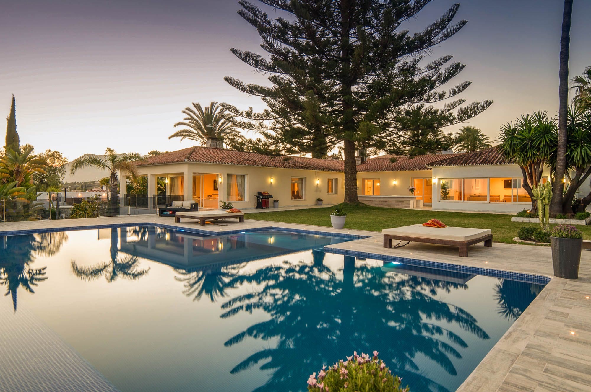 Casa Torcal Malaga Costa Del Sol: Luxury 8-Bedroom Apartment with Infinity Pool, Costa Del Sol