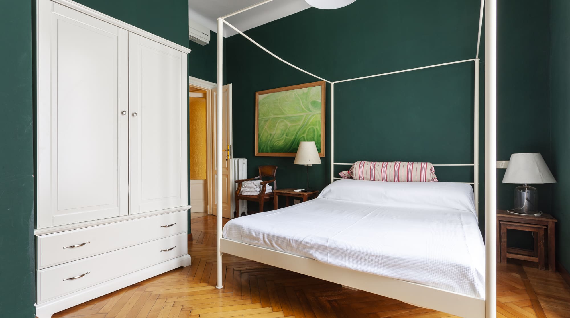 Casa Tramontana Milano: Luxury 4-Bedroom Apartment Perfect for Families, Milan