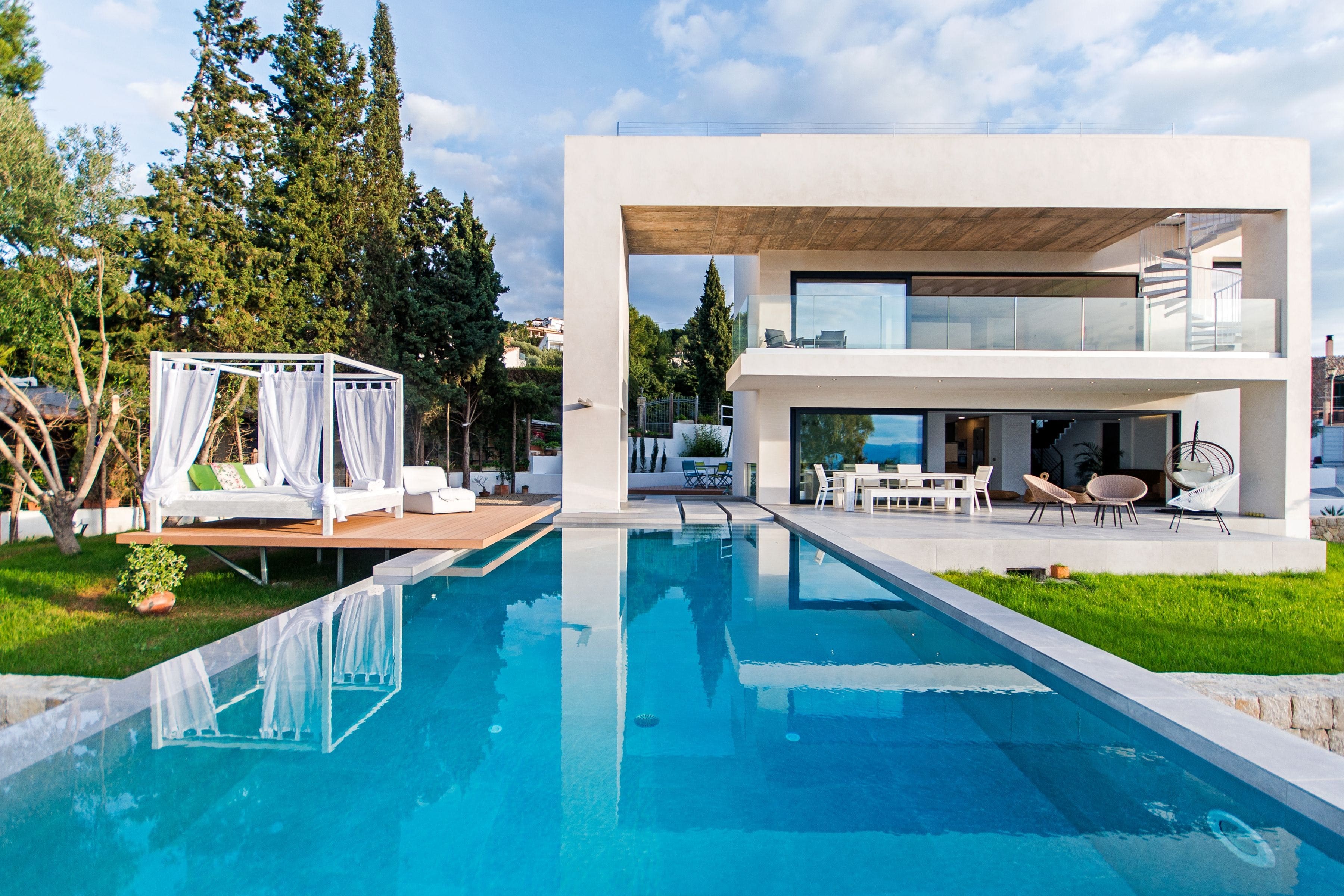 Casa Tramuntana Alcudia Alcudia 7: Luxury 4-Bedroom Apartment with Seaviews and Saltwater Pool, Alcudia