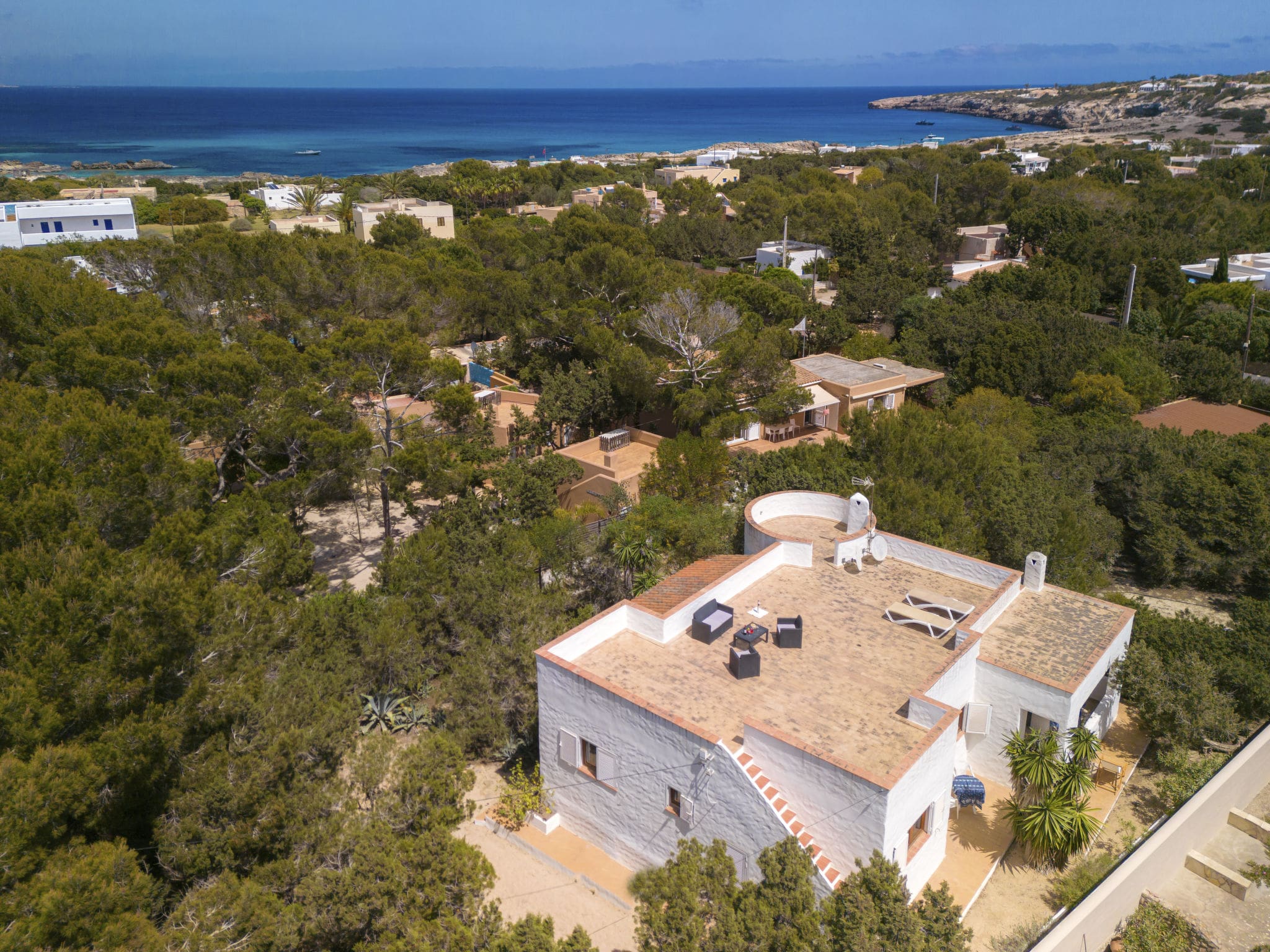 Casa Tramuntana Formentera: Stunning 3-Bedroom Holiday Villa with Sea Views and Garden in Es Pujols Formentera