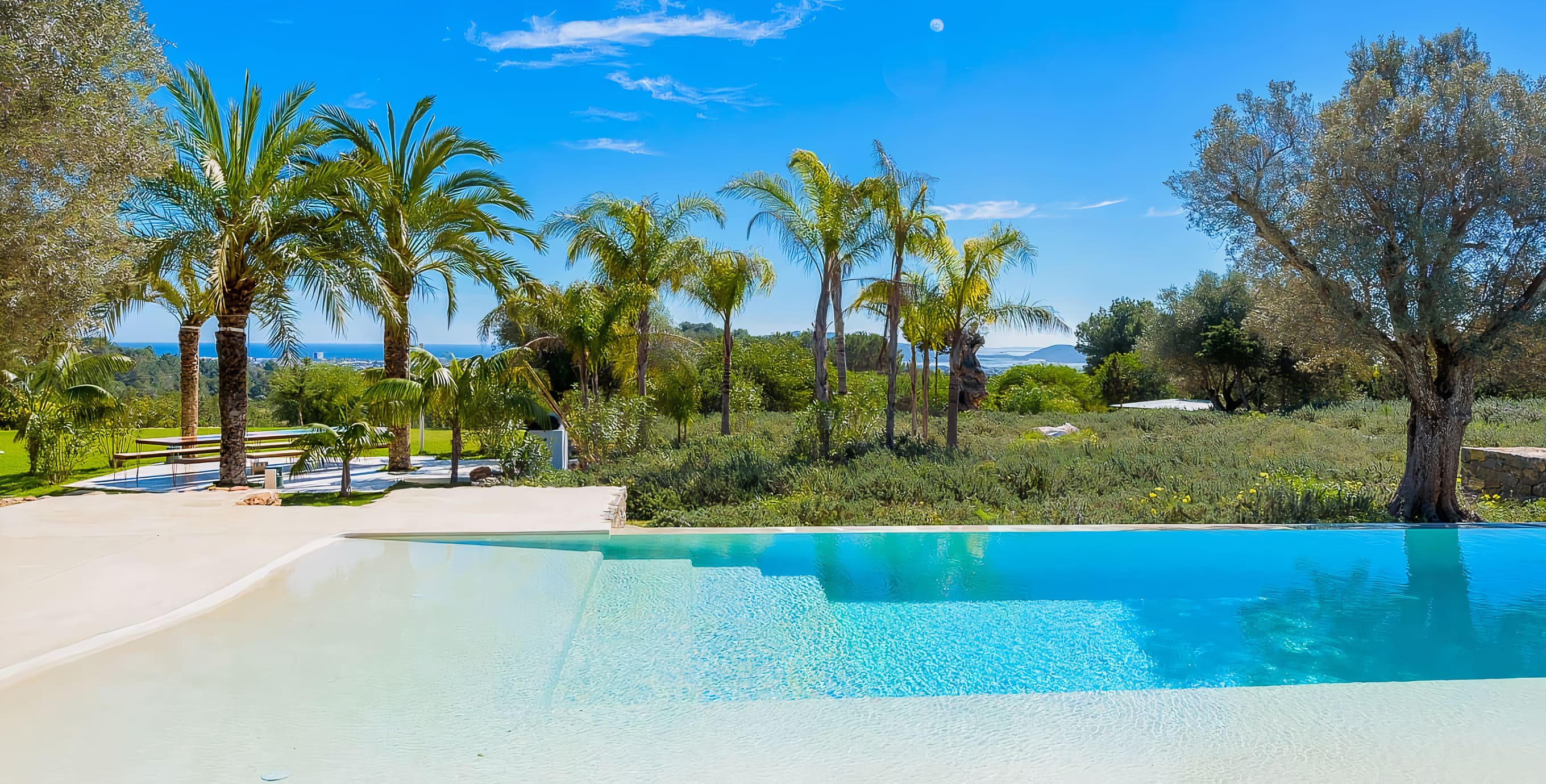 Casa Tramuntana Ibiza: Luxury 5-Bedroom Apartment with Seaview and Pool, Ibiza Town