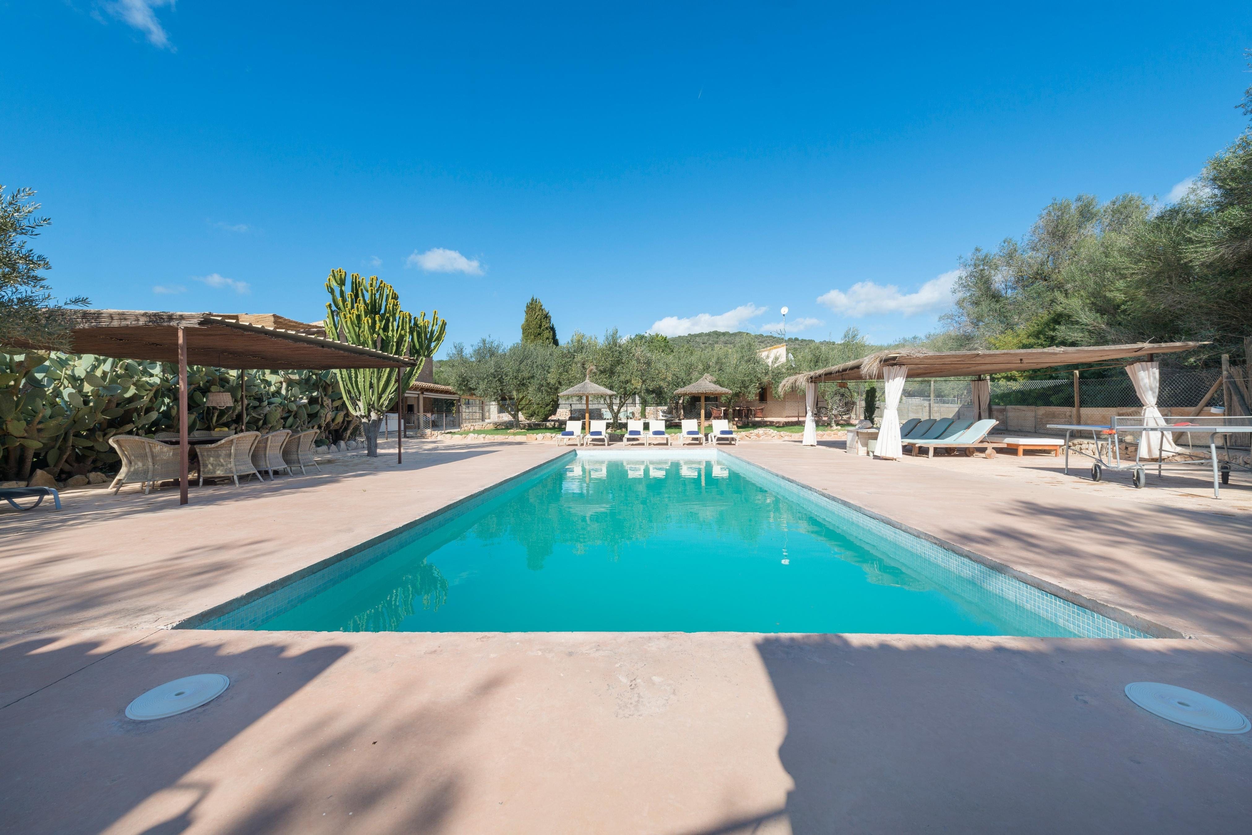 Casa Tramuntana Llevant: Spacious 3-Bedroom Apartment with Pool and Seaviews, Mallorca