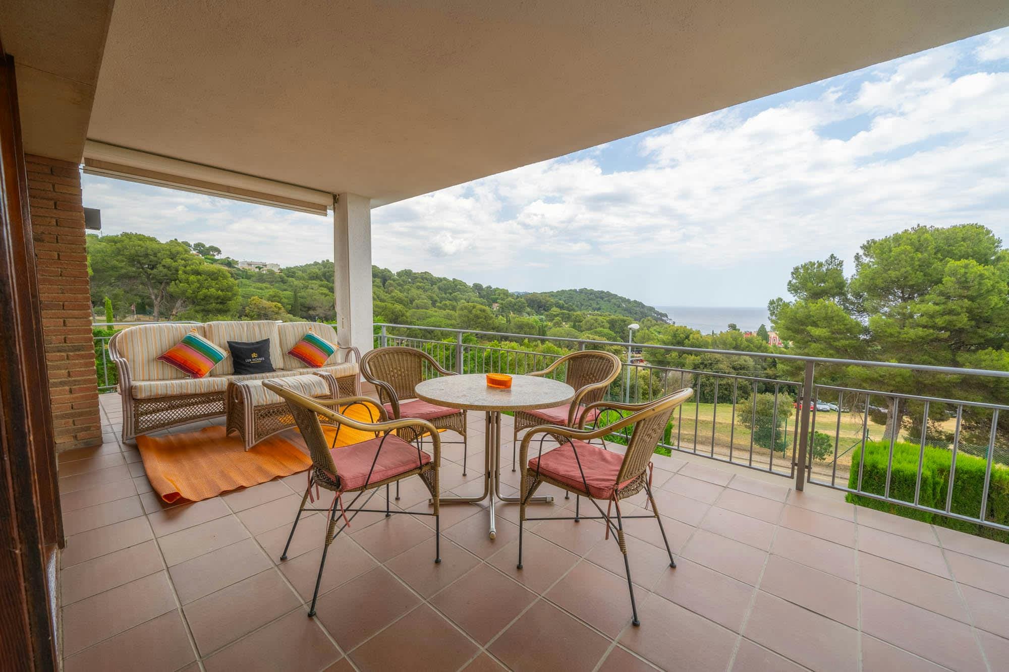 Casa Tramuntana Lloret Lloret de Mar 3: Spacious 7-Bedroom Apartment with Sea Views, Lloret de Mar