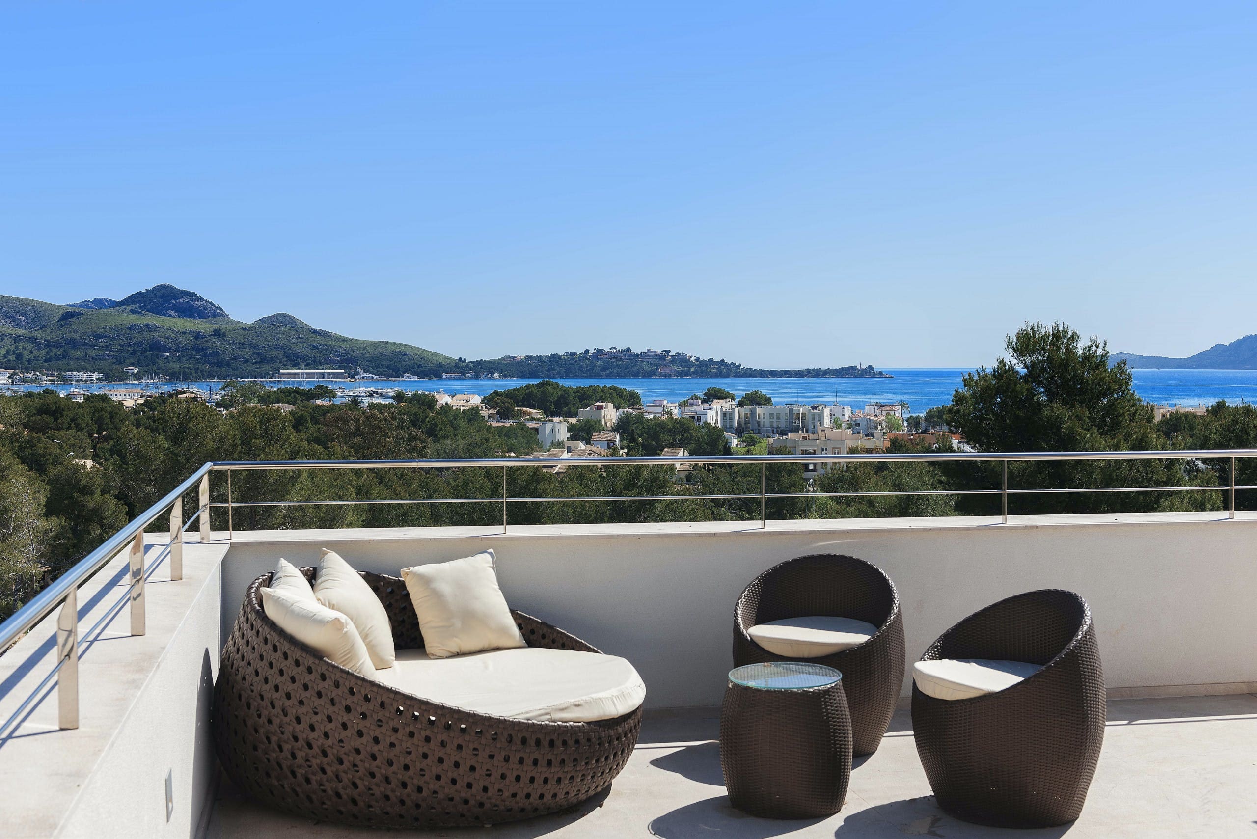 Casa Tramuntana Pollença Pollença 9: 5-Bedroom Luxury Apartment with Sea Views and Pool, Pollença