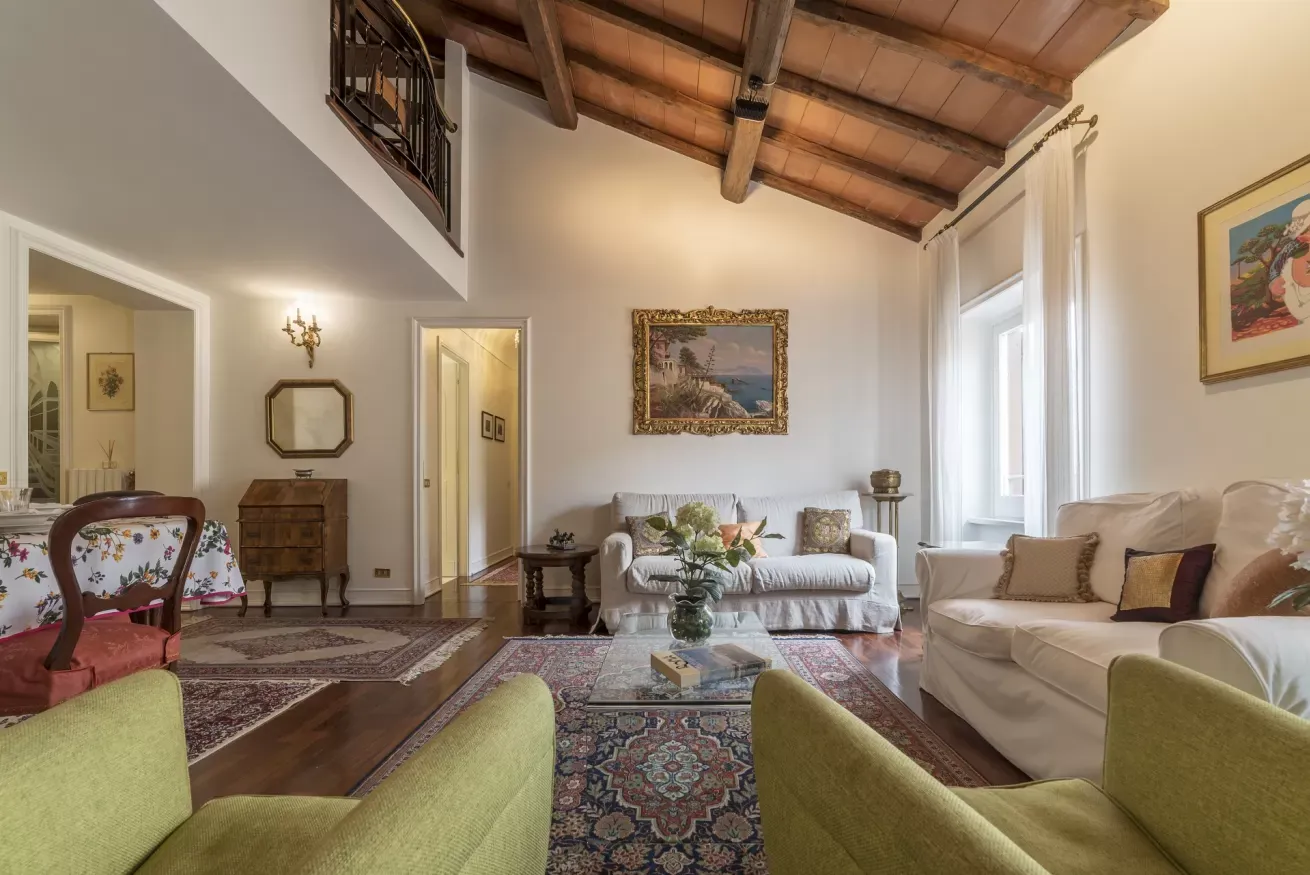 Casa Tritone Trevi: Charming 3-Bedroom Apartment Near Trevi Fountain, Rome