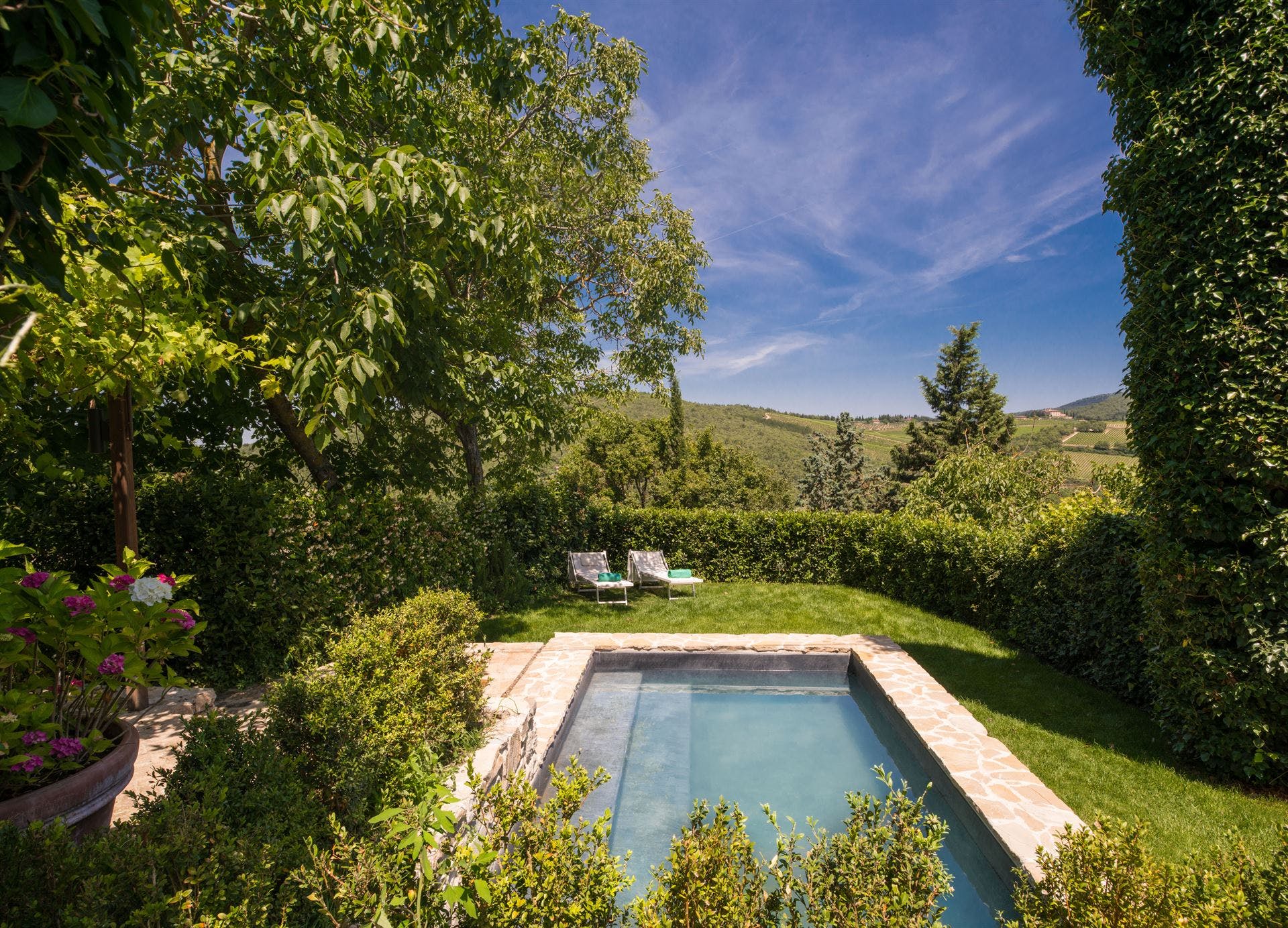 Casa Vertine Chianti: Charming 4-Bedroom Apartment with Pool in Chianti, Tuscany