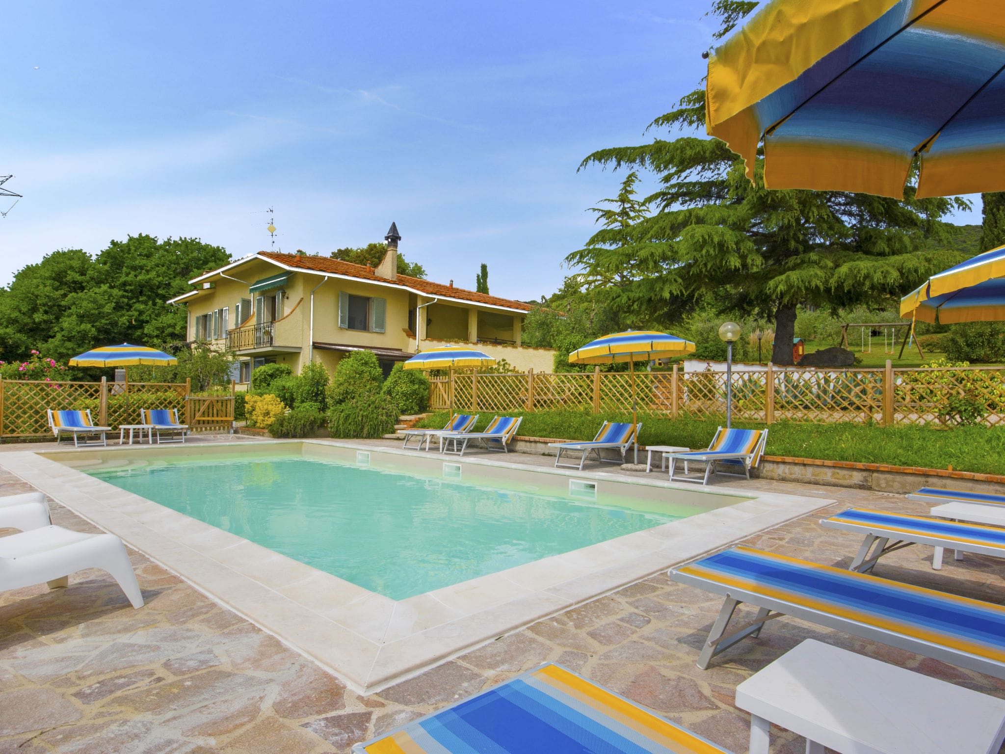 Casa Volterrana Montaione: Spacious 7-Bedroom Tuscan Farmhouse with Private Pool for Large Groups and Families