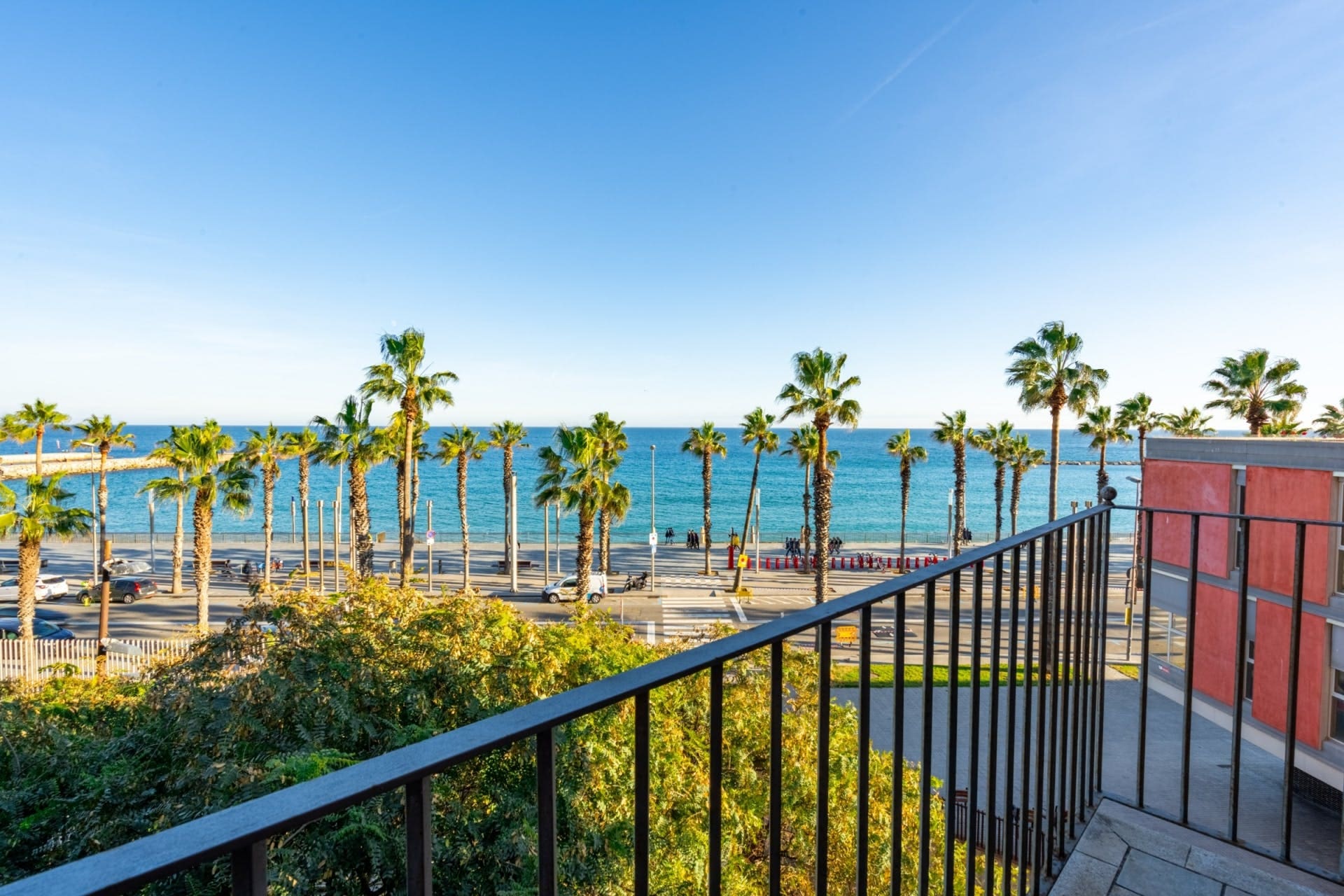 Casa Xaloc Barceloneta: Luxury 2-Bedroom Apartment with Seaviews, Barceloneta Beach