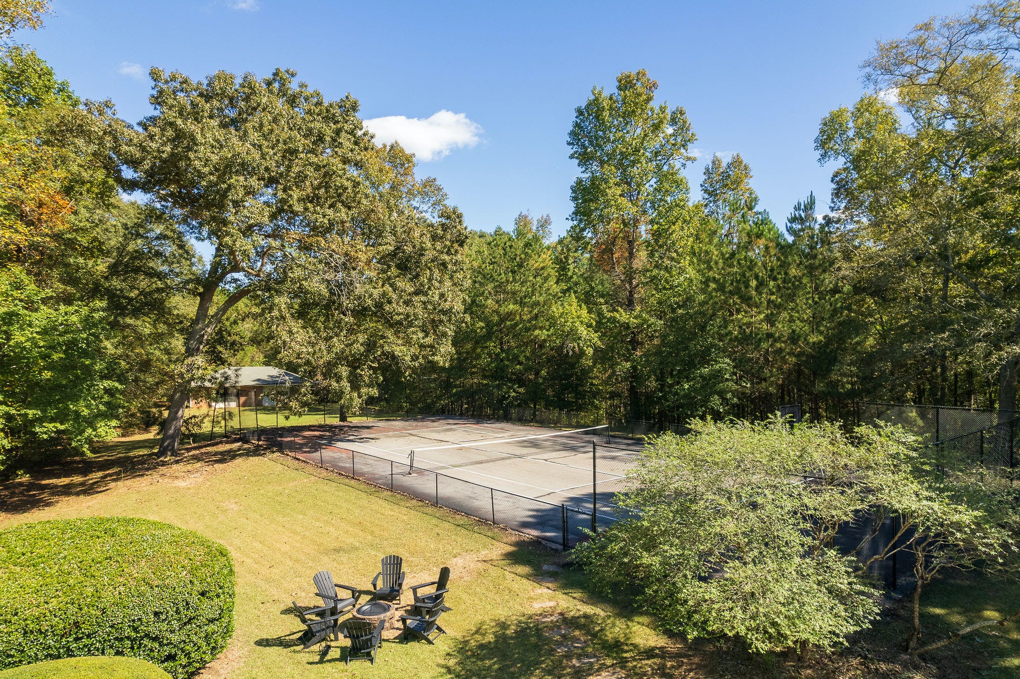 Cascate di Georgia: Stunning 6-Bedroom House with Swimming Pool, Clayton County
