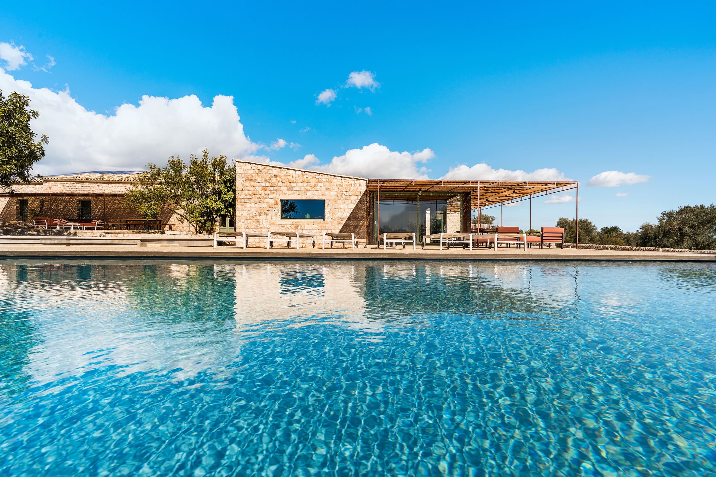 Cascina Carrubo Noto: Luxury 6-Bedroom Villa with Pool and Countryside Views, Val di Noto