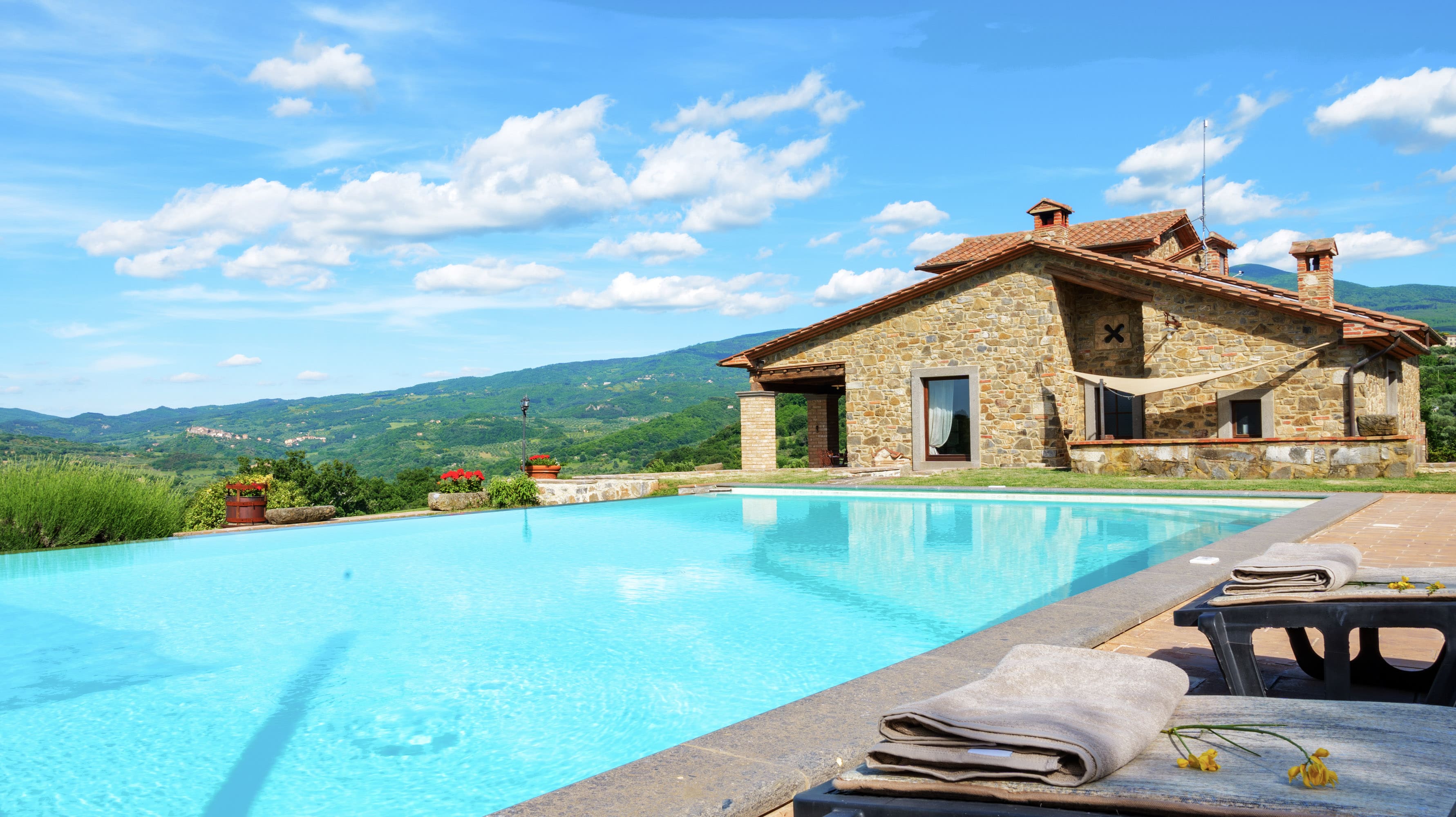 Cascina Cipresso Castel del Piano: Charming 3-Bedroom Apartment with Pool in Tuscany South