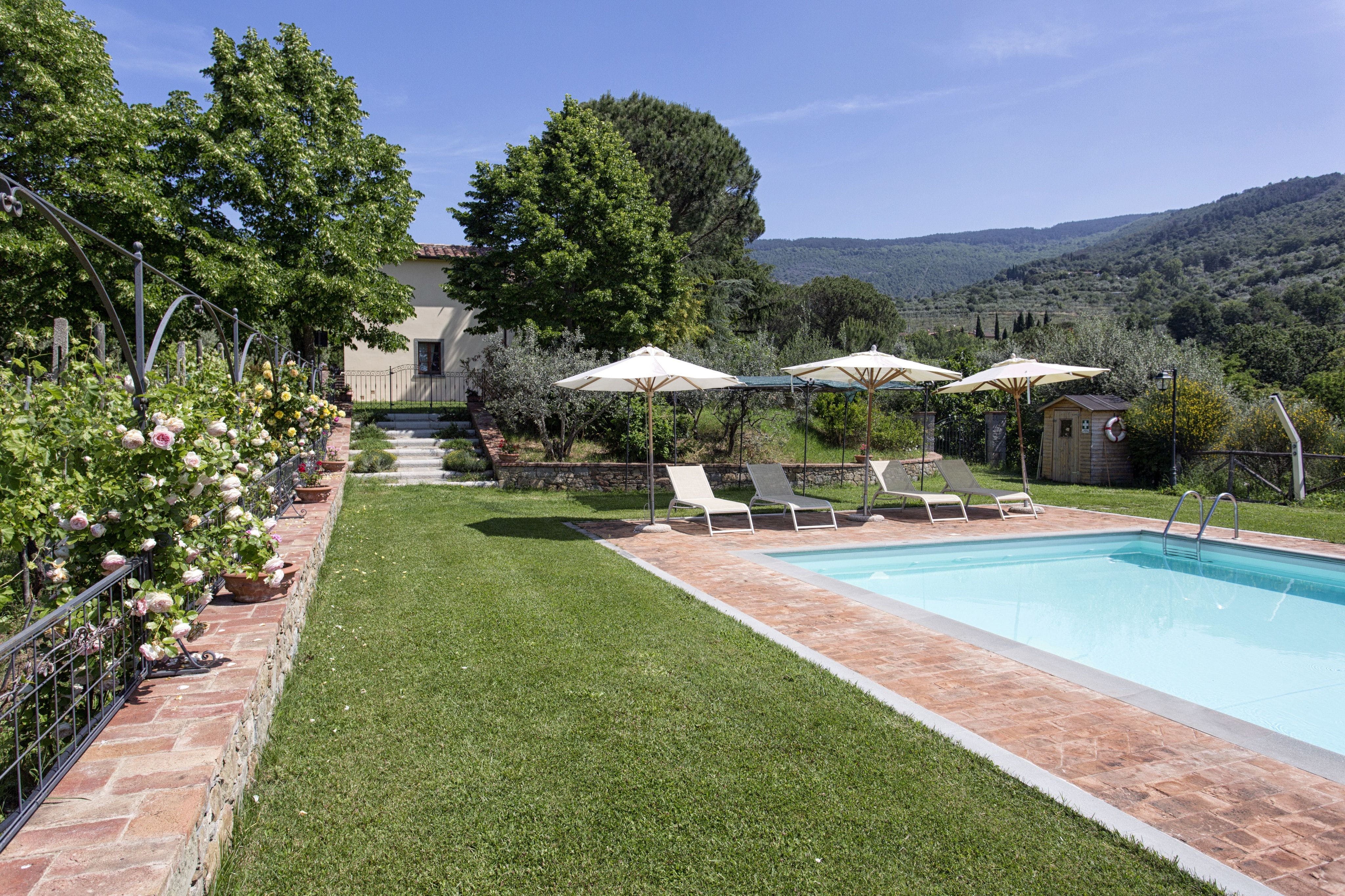 Cascina Etrusco Cortona: Spacious 7-Bedroom Apartment with Pool in Tuscany, Cortona