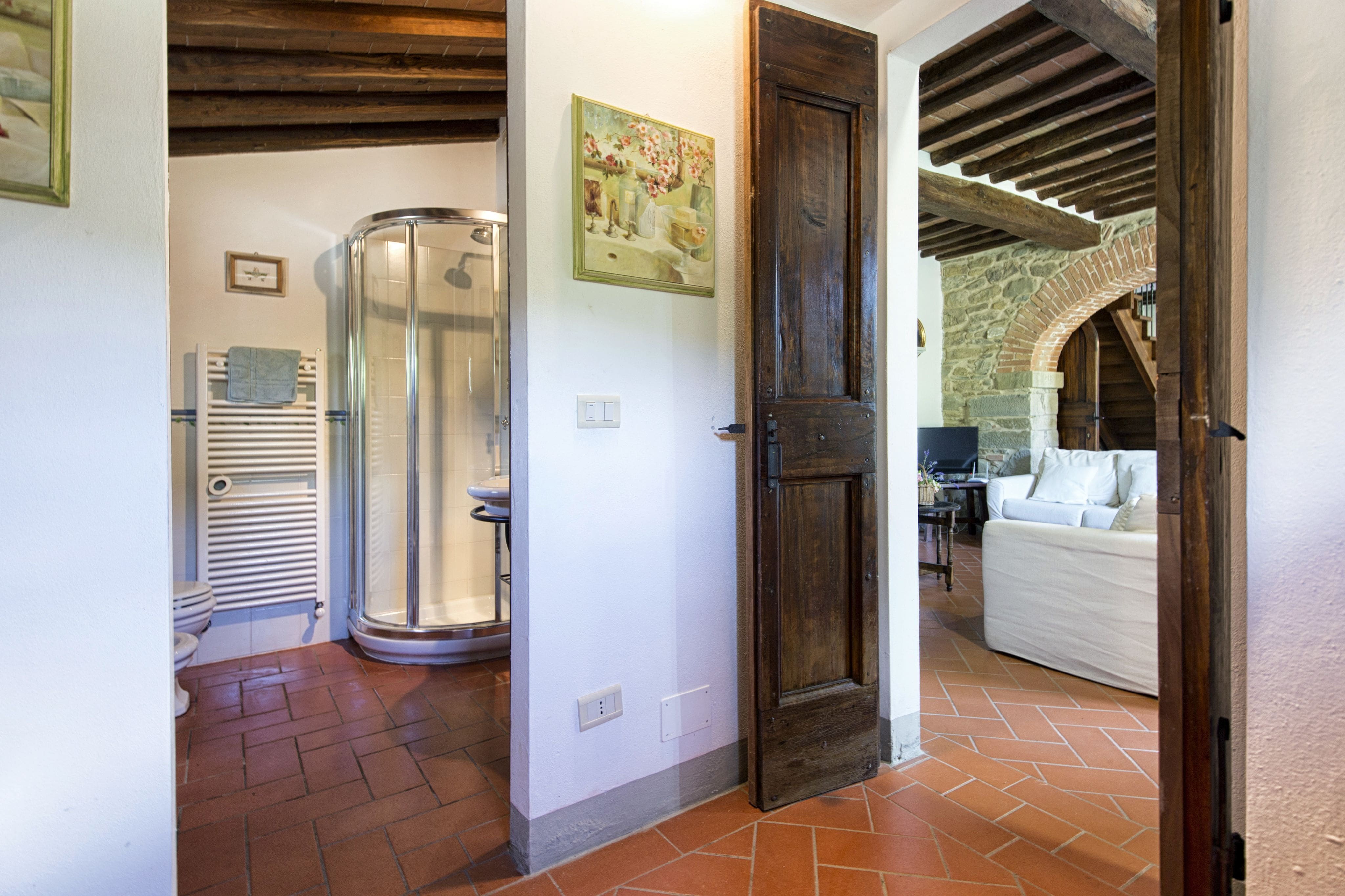 Cascina Etrusco Cortona: Spacious 7-Bedroom Apartment with Pool in Tuscany, Cortona