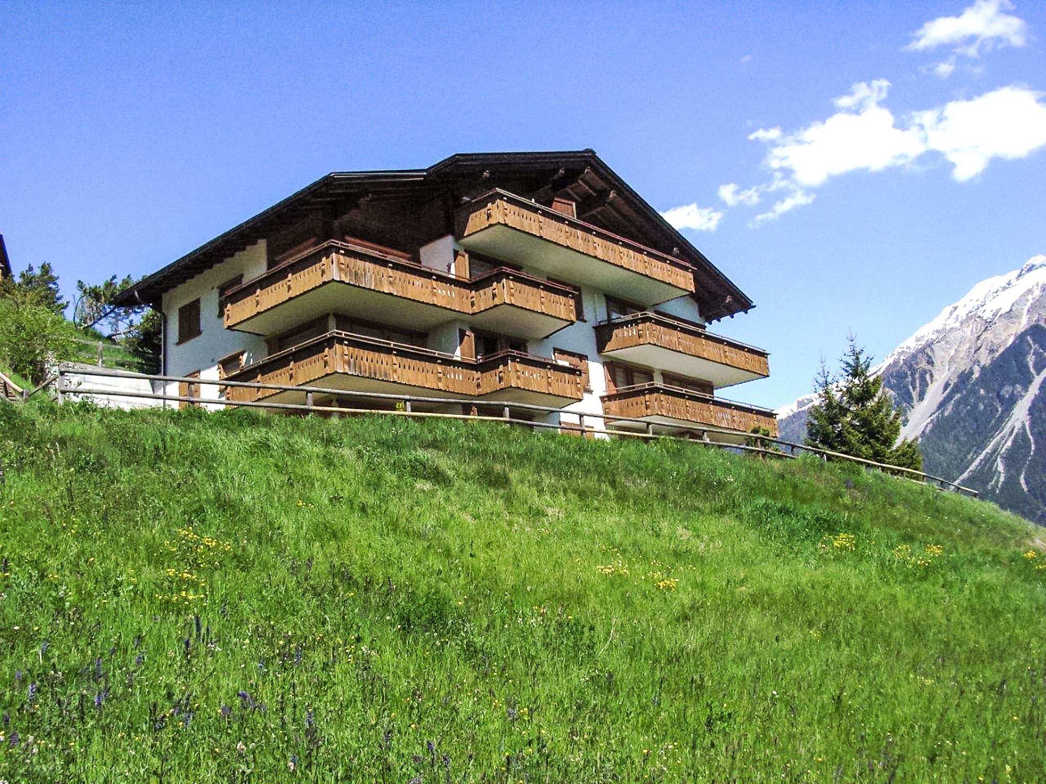 Chalet Alpensicht Schmitten: Charming 1-Bedroom Alpine Apartment with Stunning Mountain Views in Swiss Alps