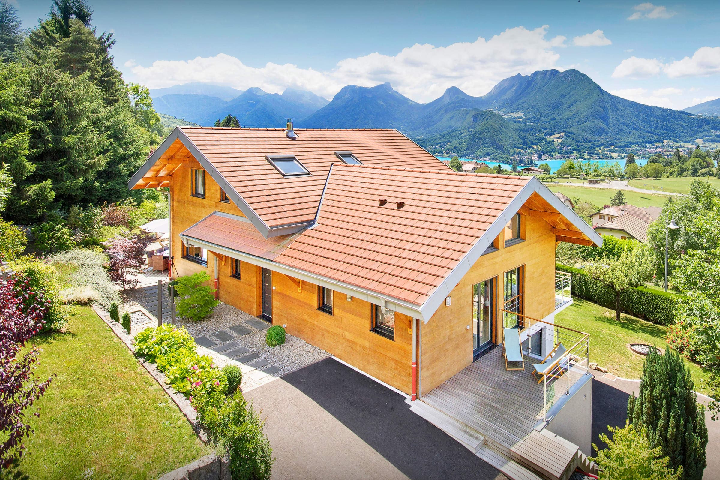Chalet Aravis Annecy: Luxury 4-Bedroom Chalet with Sauna and Pool, Upper Savoy