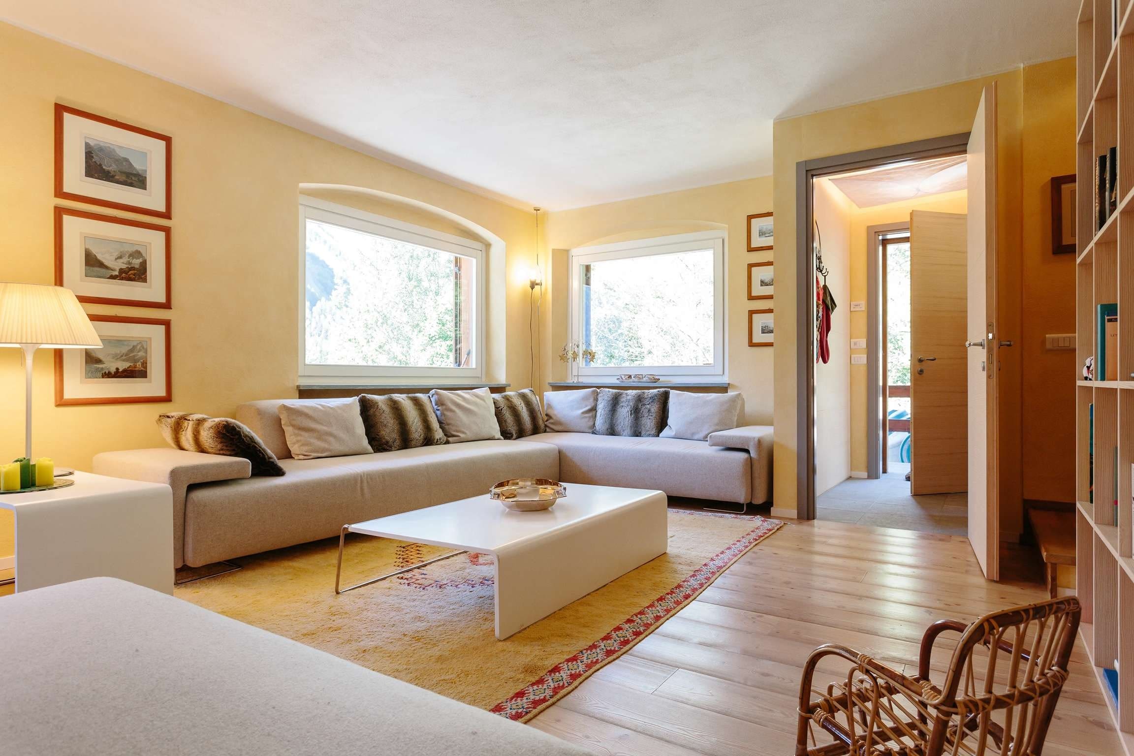 Chalet Arpy Chamonix: Luxury 4-Bedroom Ski Chalet with Sauna, Aosta Valley