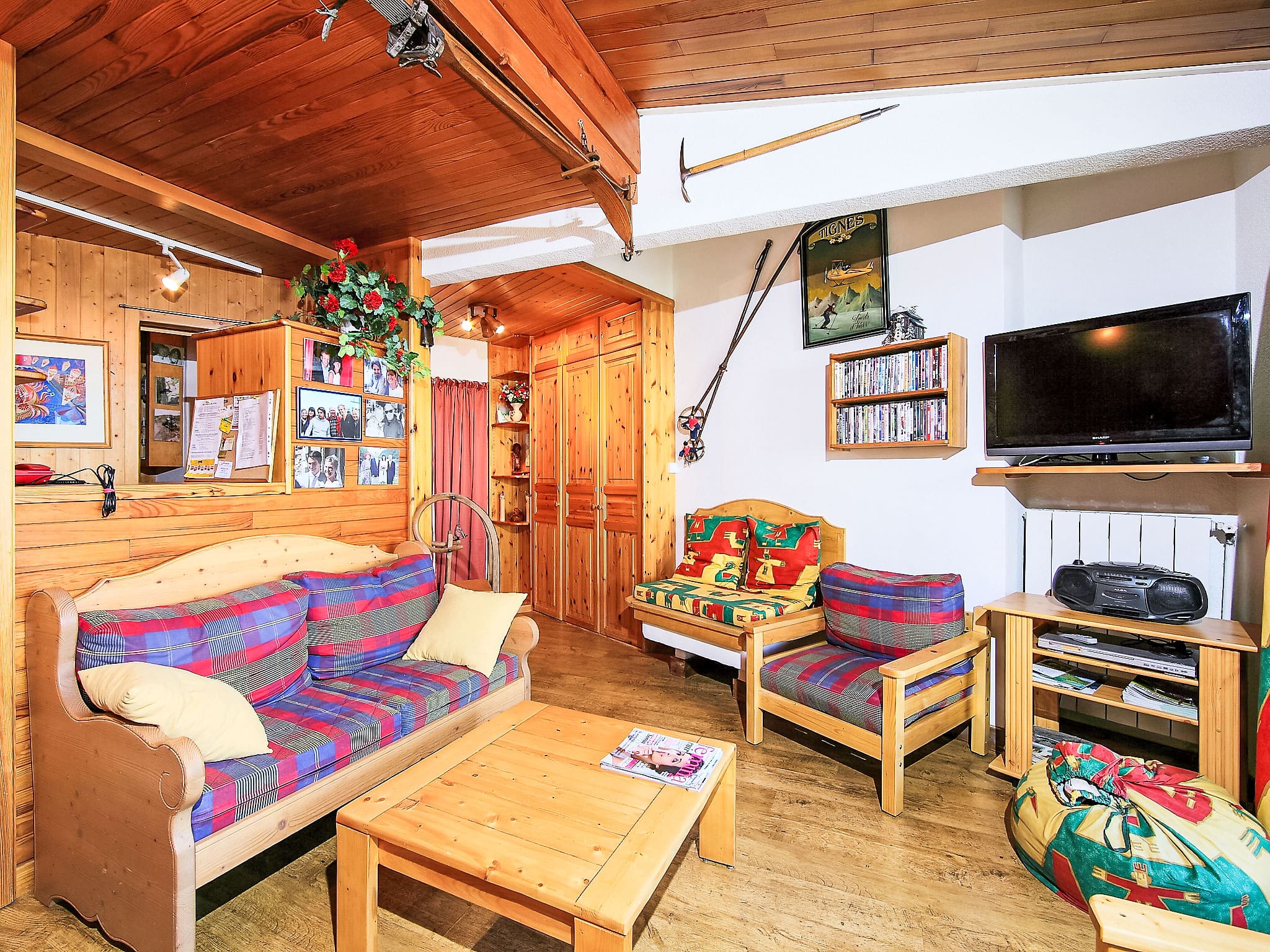 Chalet Bellevarde Tignes: Stunning 3-Bedroom Mountain Chalet with Panoramic Views Just 20m from Ski Slopes