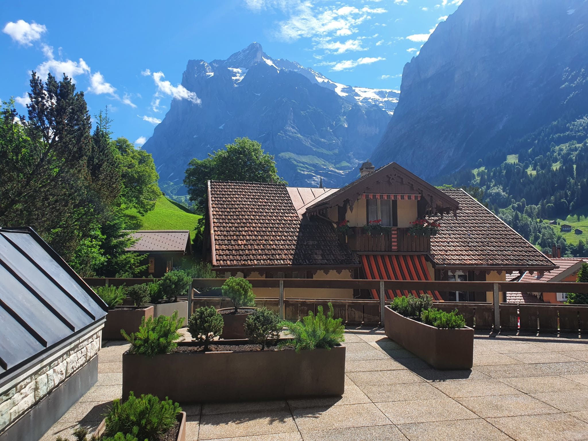 Chalet Bergführer Grindelwald: Luxury 2-Bedroom Alpine Apartment with Mountain Views and Premium Resort Amenities
