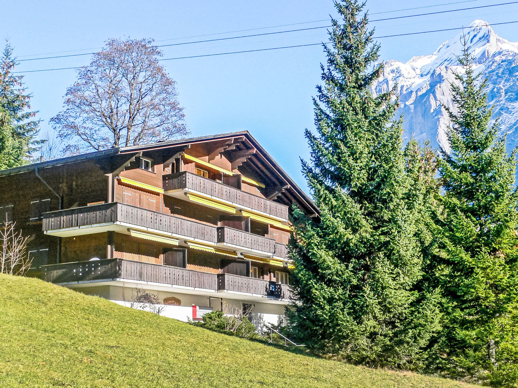 Chalet Bodmi Grindelwald: Stunning 3-Bedroom Alpine Retreat with Panoramic Eiger Views and Ski Access
