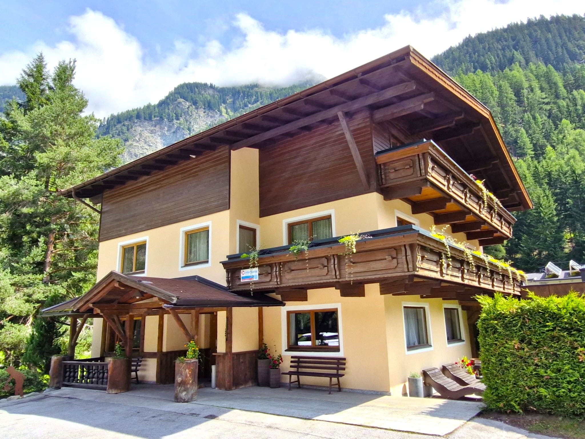 Chalet Bruggen Sölden: Spacious 16-Bedroom Alpine Lodge for Large Groups Near Sölden Ski Resort Austria