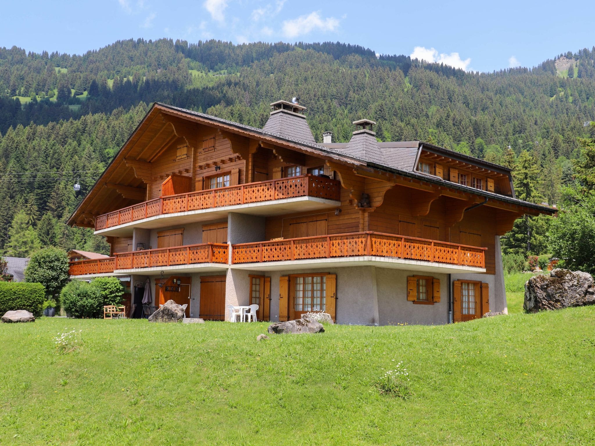 Chalet Chamossaire Villars: Stunning 3-Bedroom Alpine Penthouse with Panoramic Mountain Views and Ski Access in Villars Switzerland