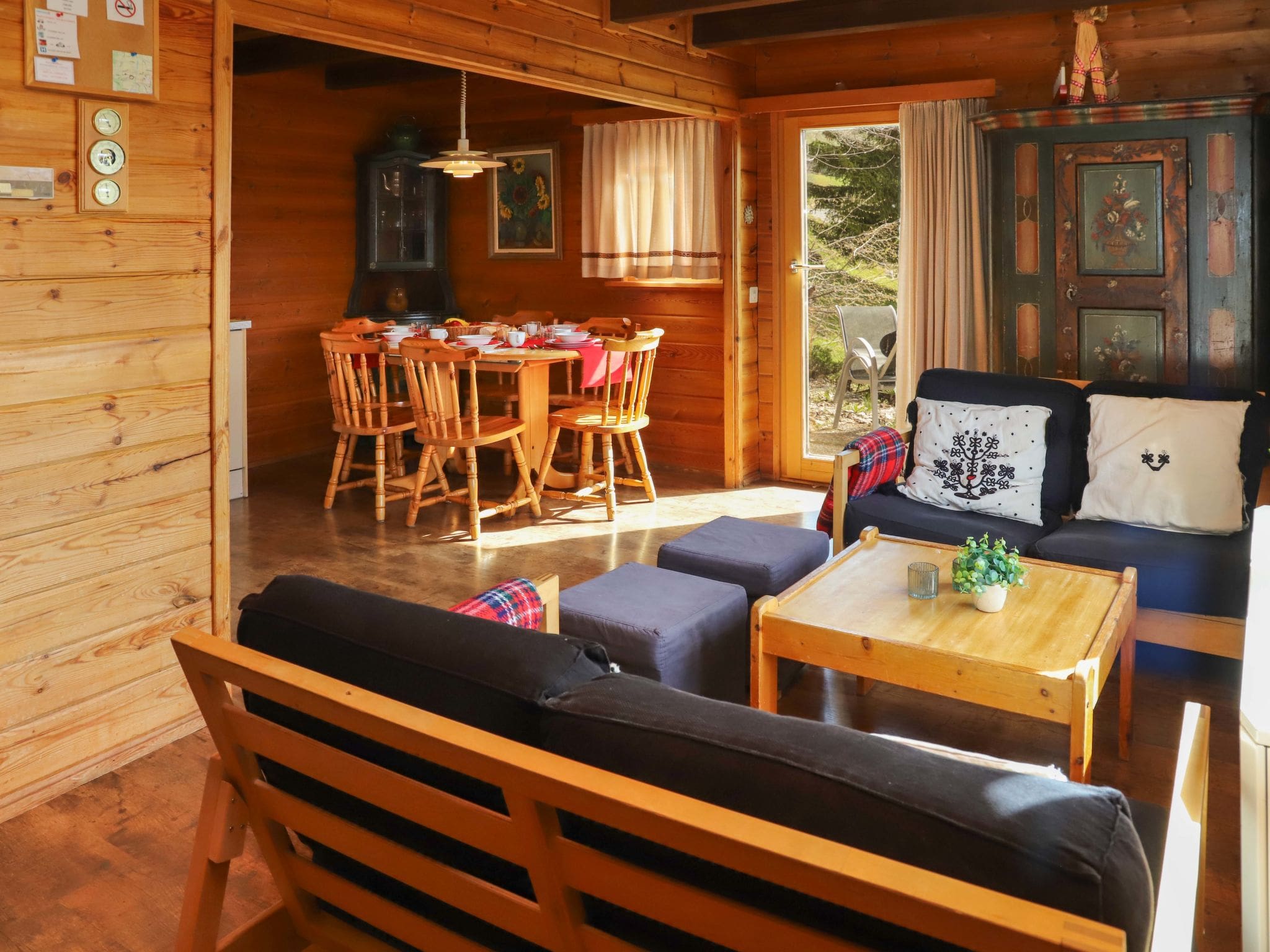 Chalet Combin Verbier: Luxury 3-Bedroom Mountain Chalet with Stunning Alpine Views and Easy Ski Access