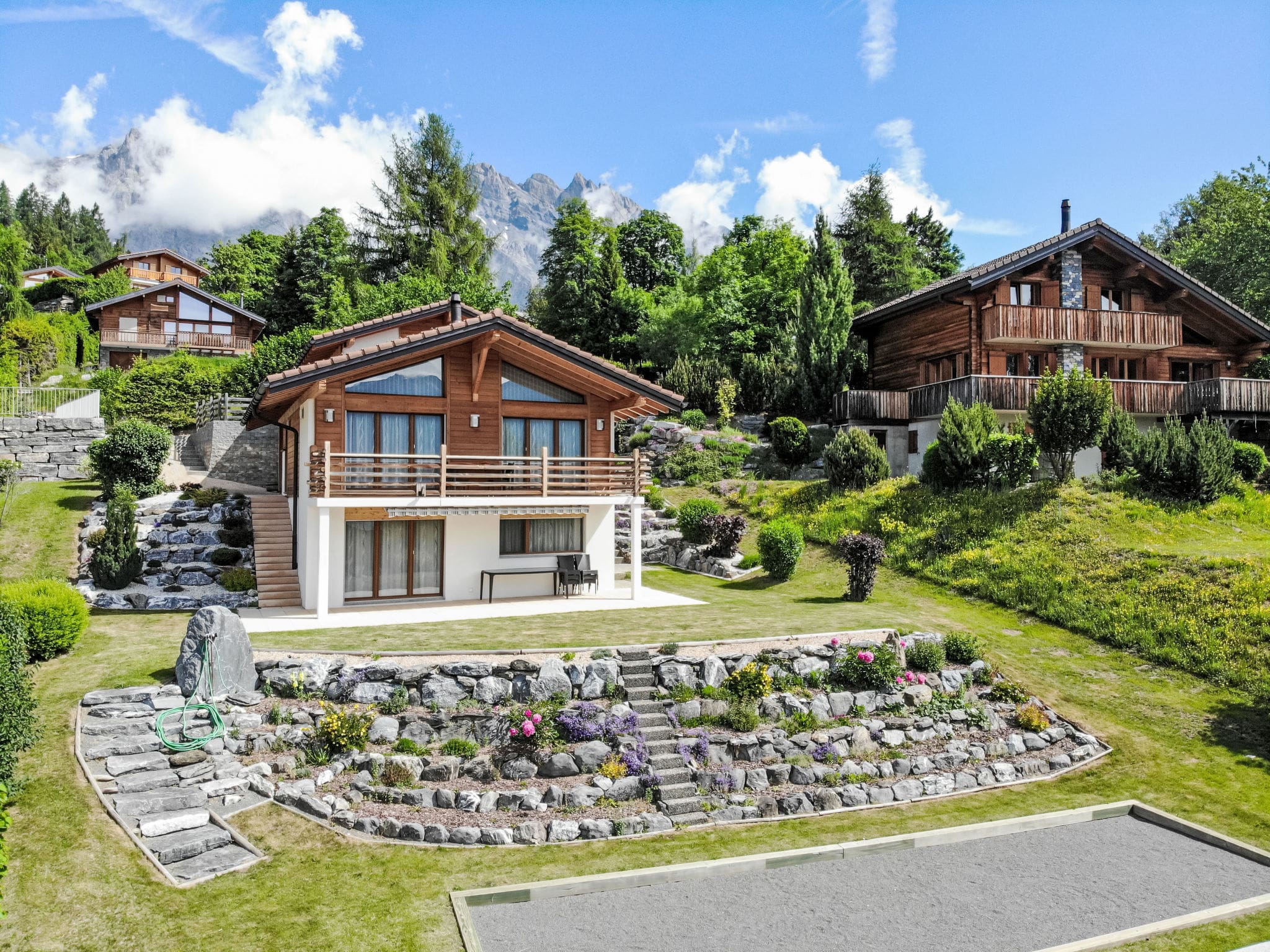 Chalet Conche Ovronnaz: Modern 4-Bedroom Mountain Chalet with Thermal Spa Access and Panoramic Alpine Views