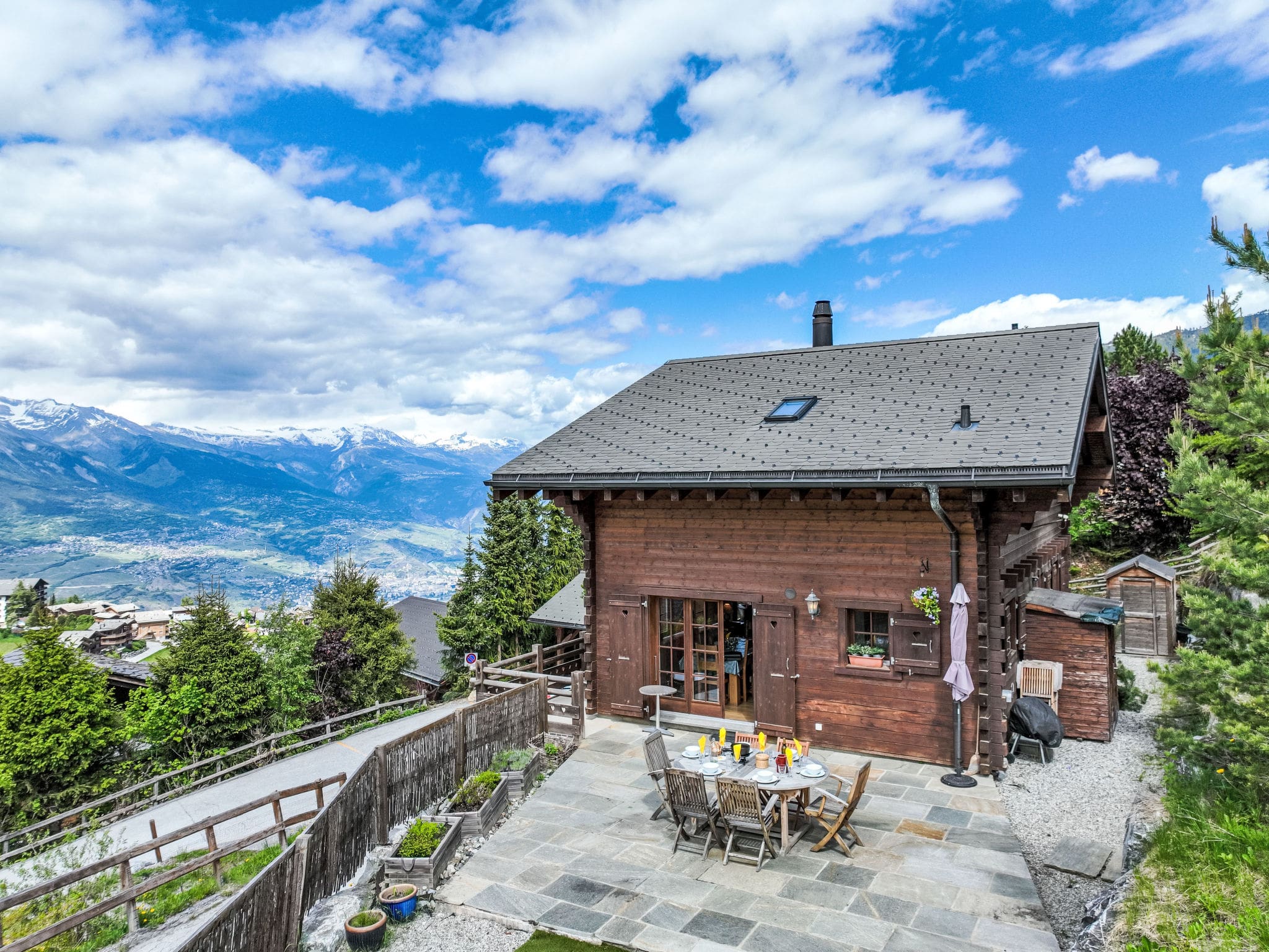Chalet Déserteur Nendaz: Luxury Four-Bedroom Alpine Chalet with Mountain Views in Swiss Resort