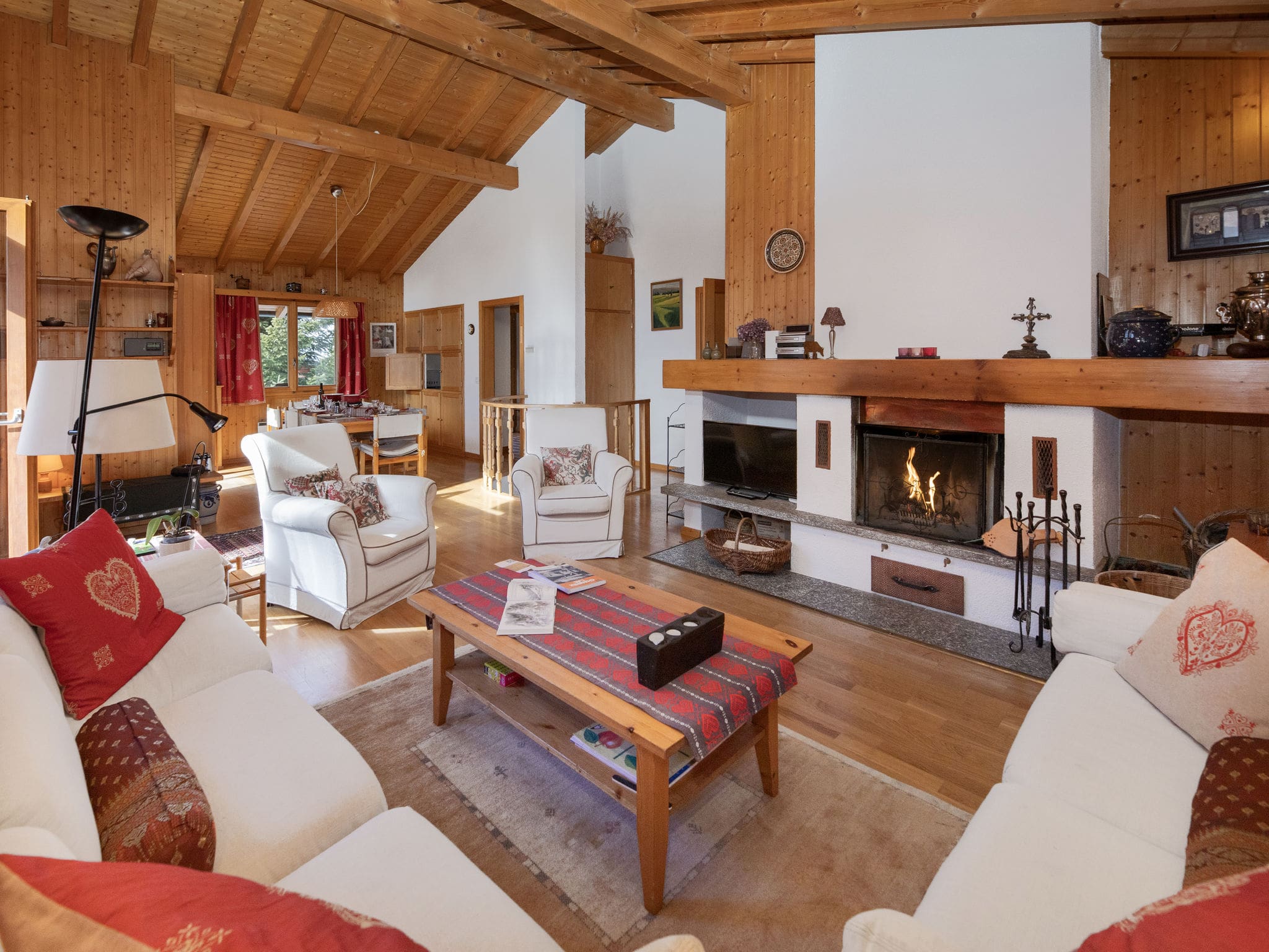 Chalet Dranse Champex: Stunning 4-Bedroom Mountain Chalet with Panoramic Alpine Views and Modern Amenities in Swiss Alps