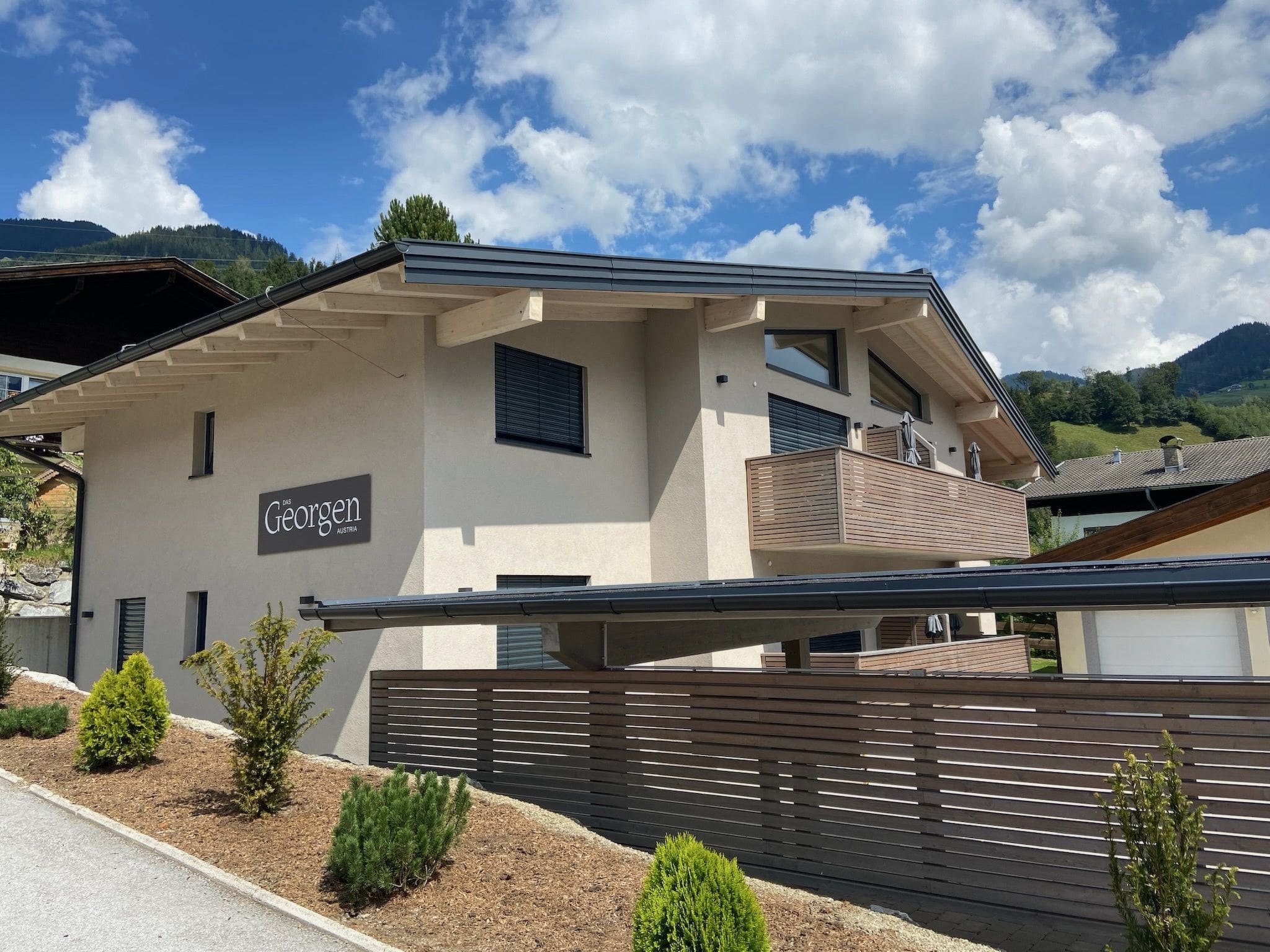Chalet Eisenhut Bruck: Spacious 4-Bedroom Modern Chalet with Mountain Access and Ski Storage Near Kaprun