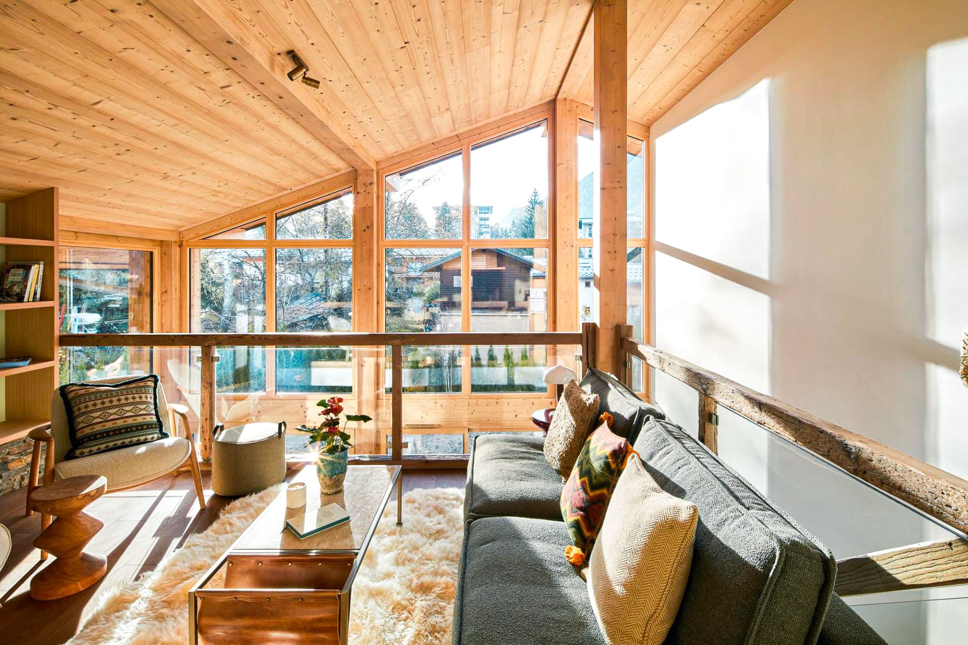 Chalet Flegere Chamonix: 6-Bedroom Ski Chalet with Hot Tub and Sauna, Upper Savoy