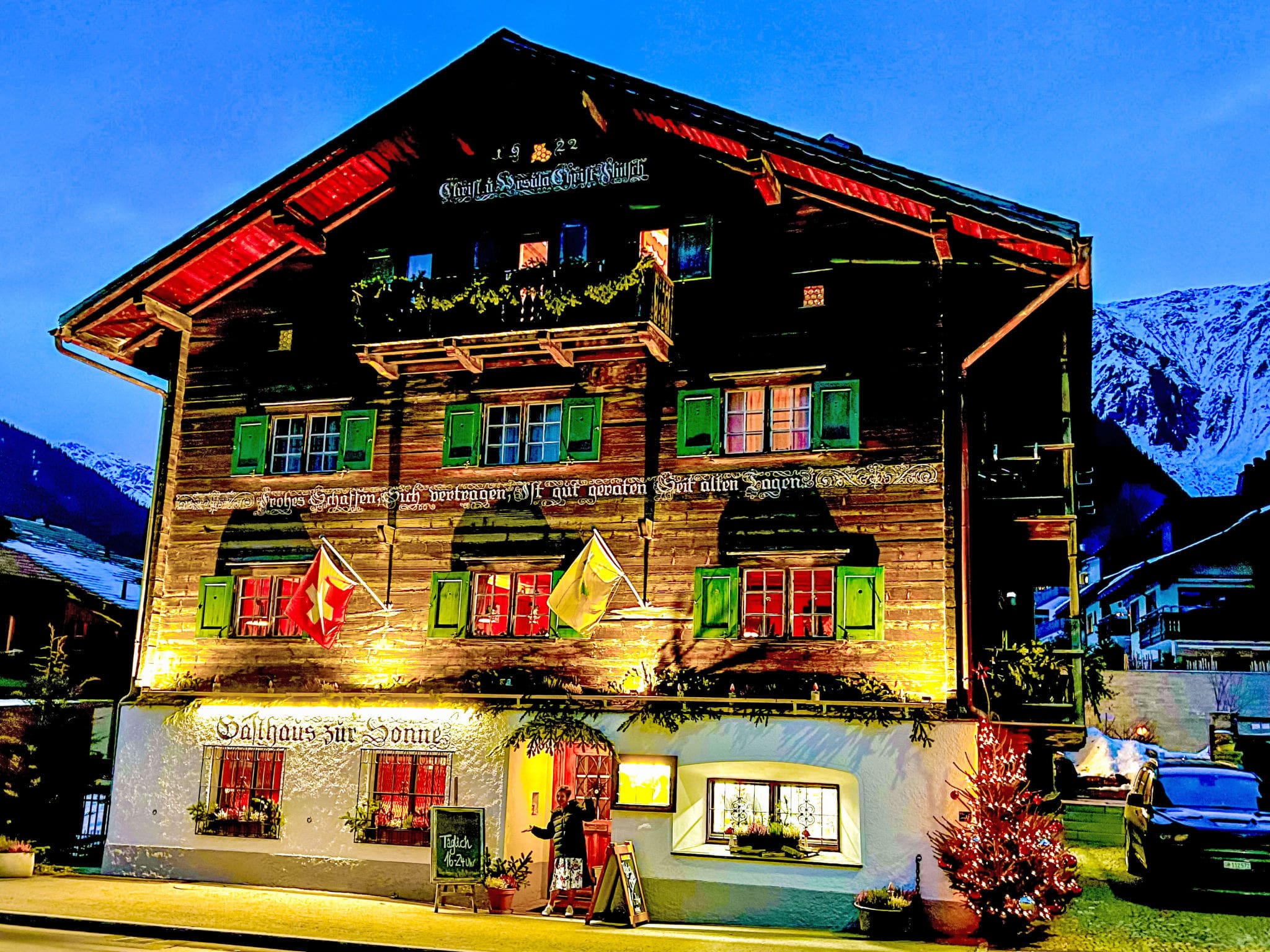 Chalet Foehn Klosters: Luxury Alpine Apartment with Mountain Views and Ski Access in Klosters Graubunden